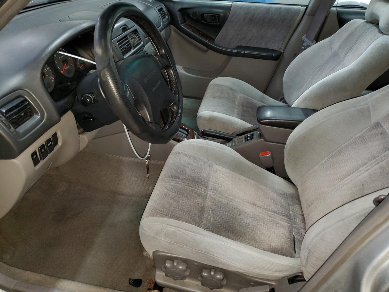 2002 Subaru Forester S Silver vin: JF1SF65612H731098