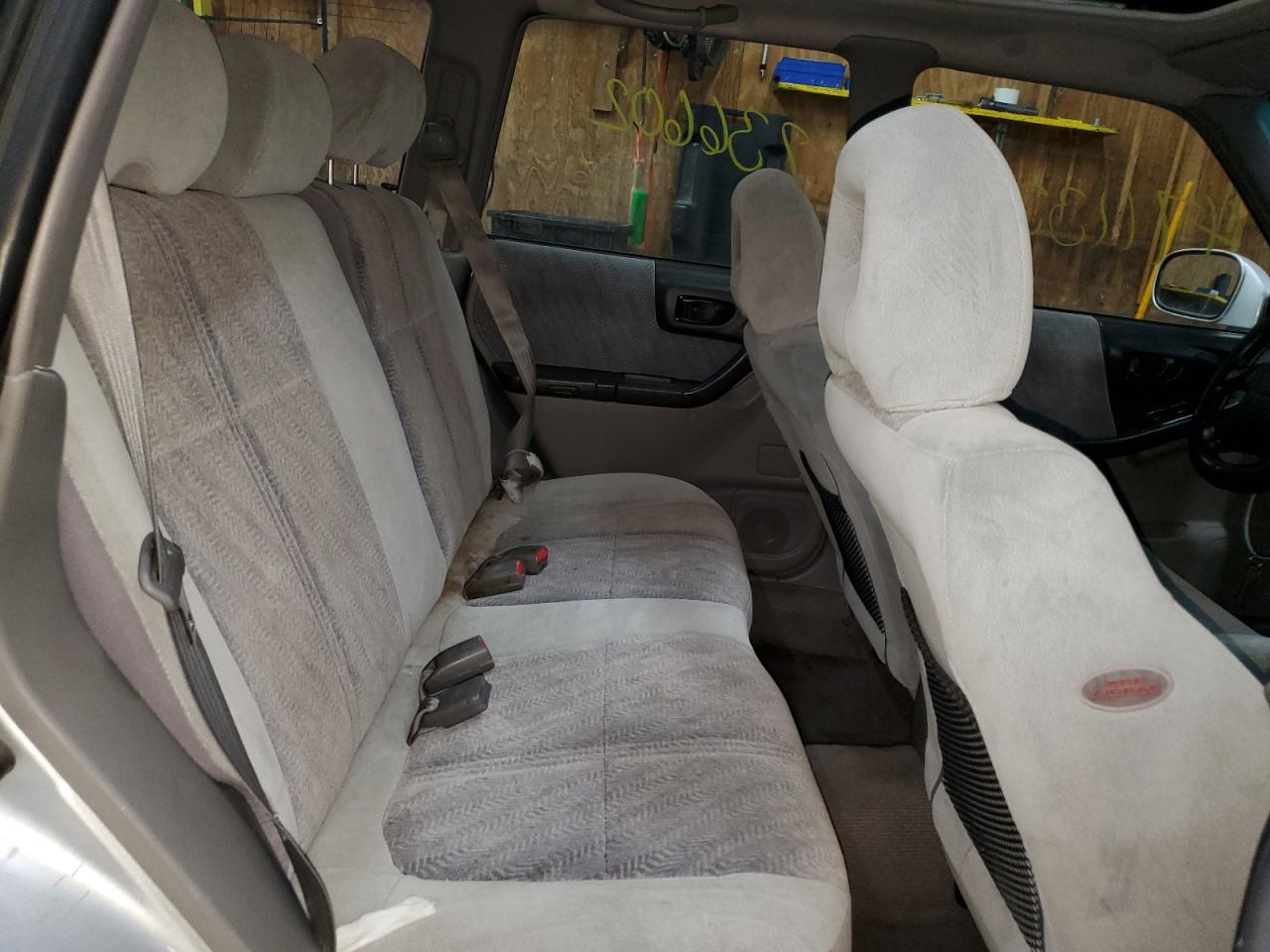 2002 Subaru Forester S Silver vin: JF1SF65612H731098