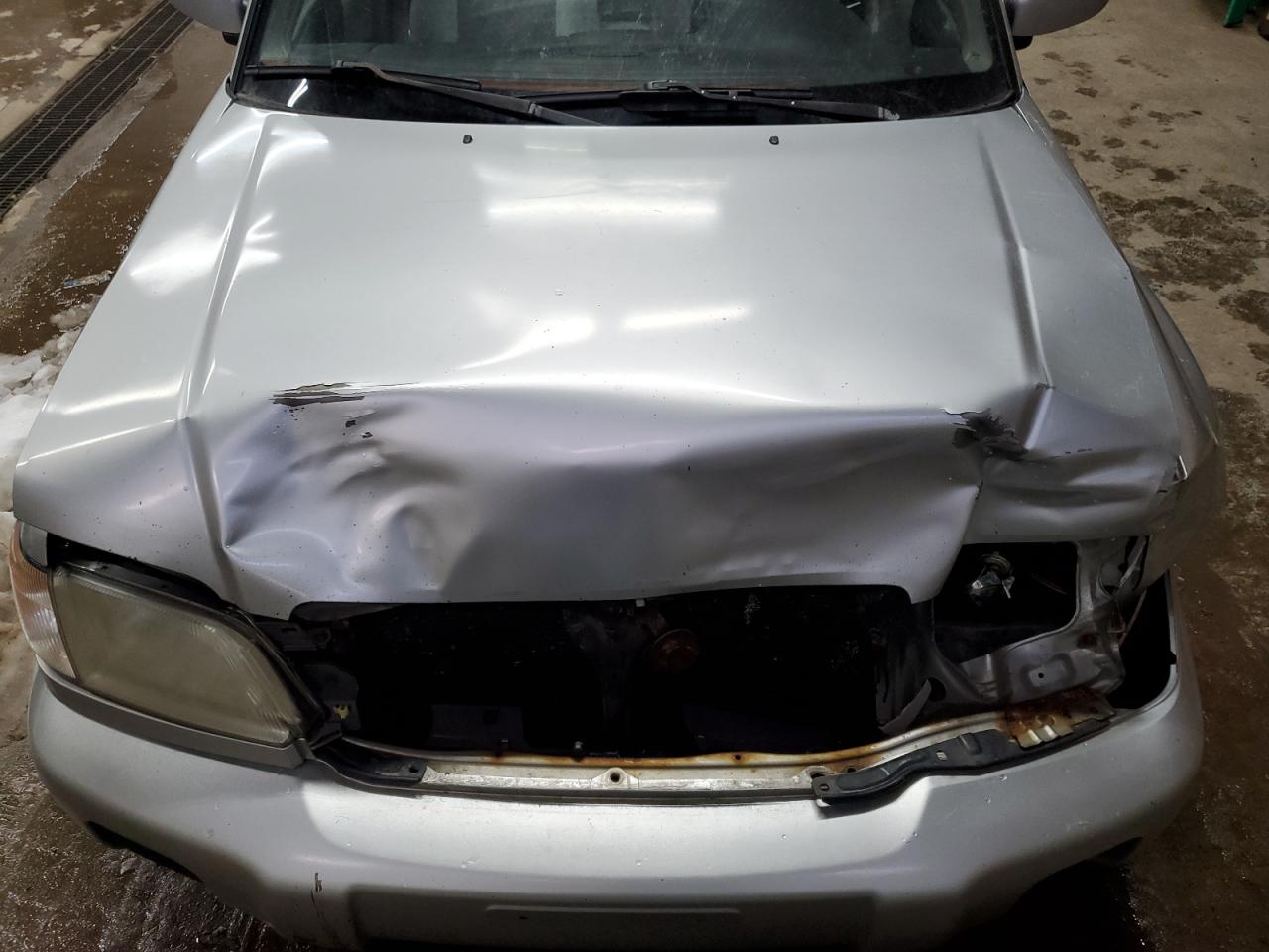 2002 Subaru Forester S Silver vin: JF1SF65612H731098