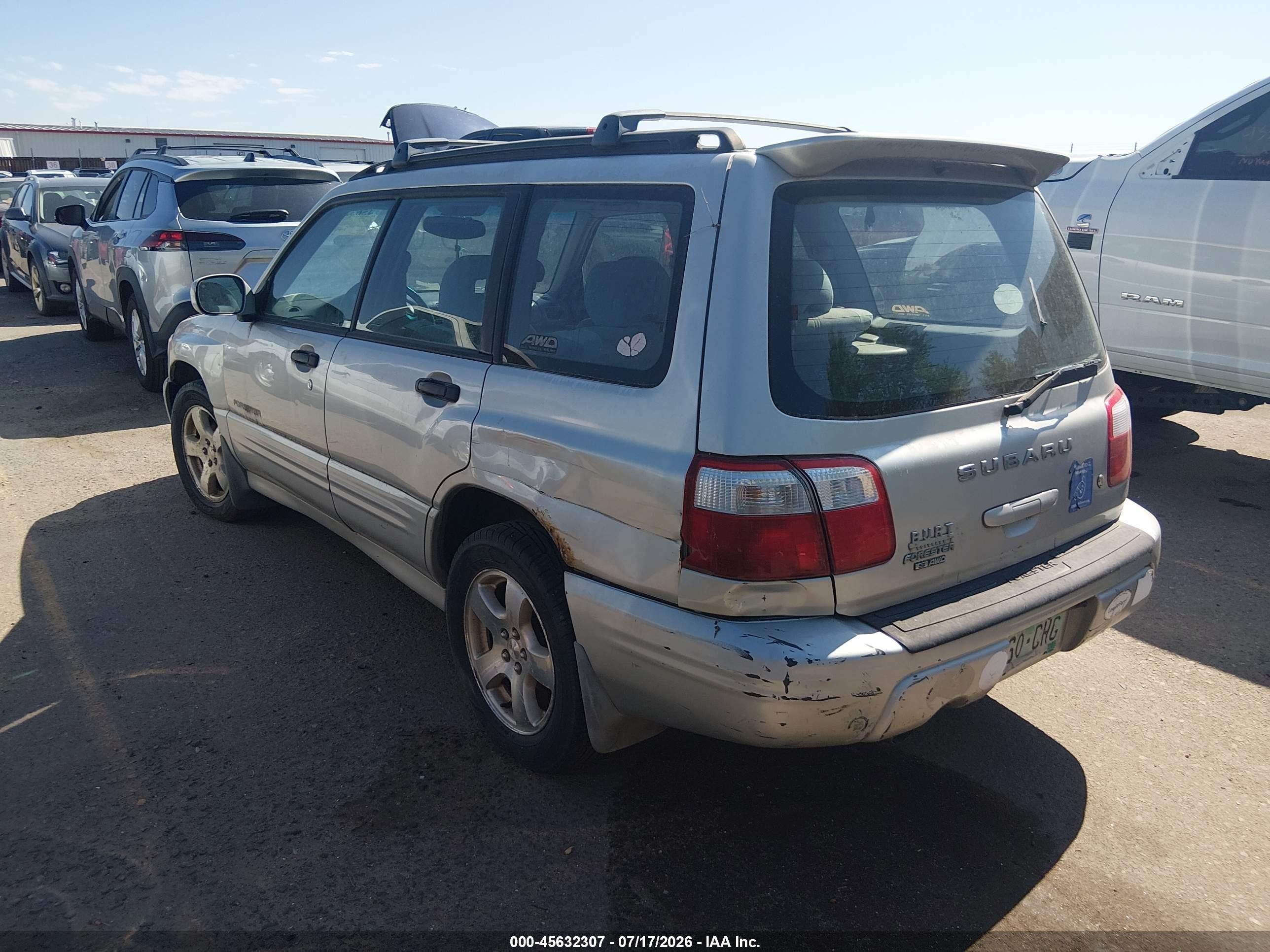 2001 Subaru Forester S Silver vin: JF1SF65671H722811