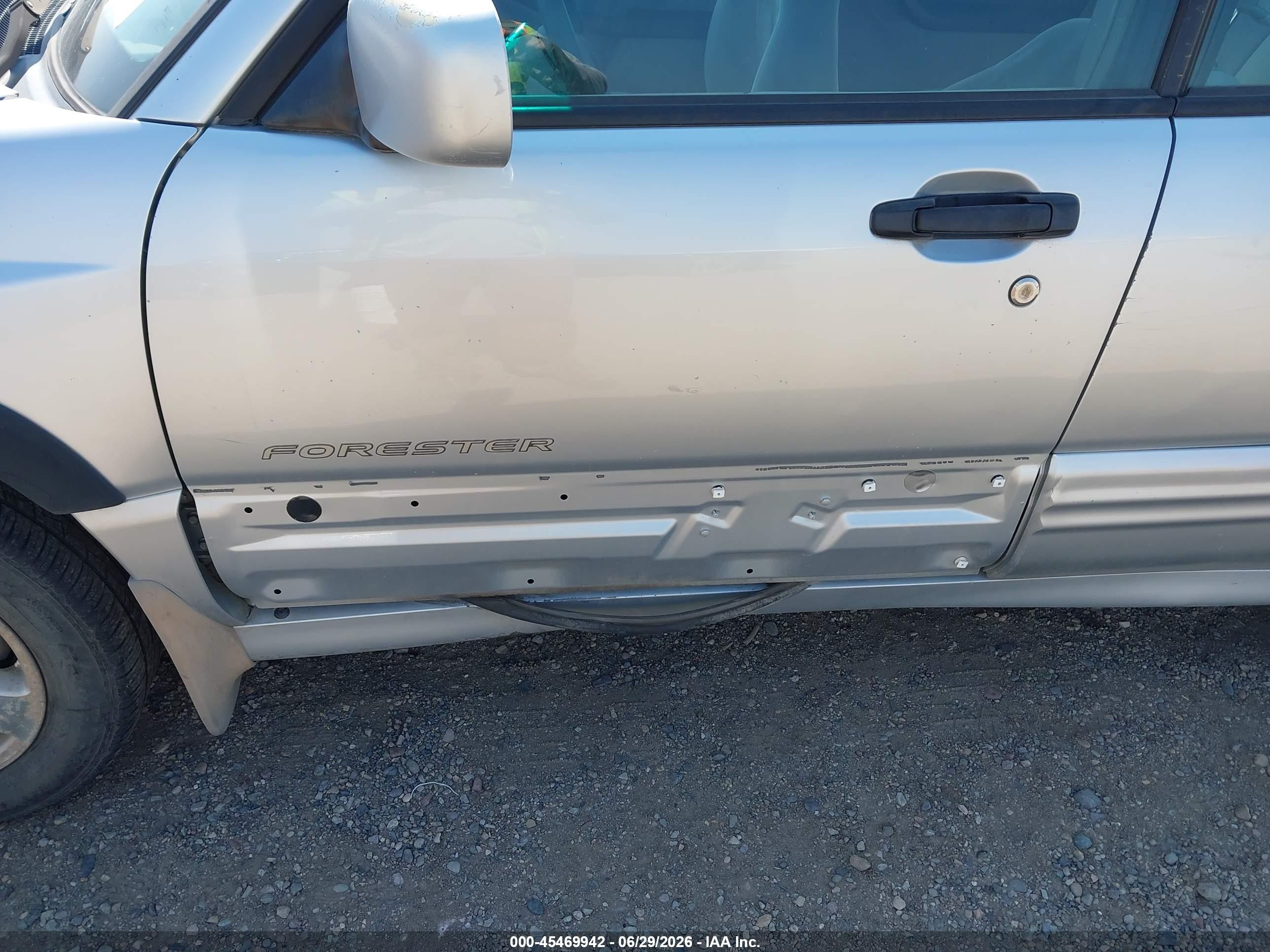 2002 Subaru Forester S Silver vin: JF1SF65672H735530