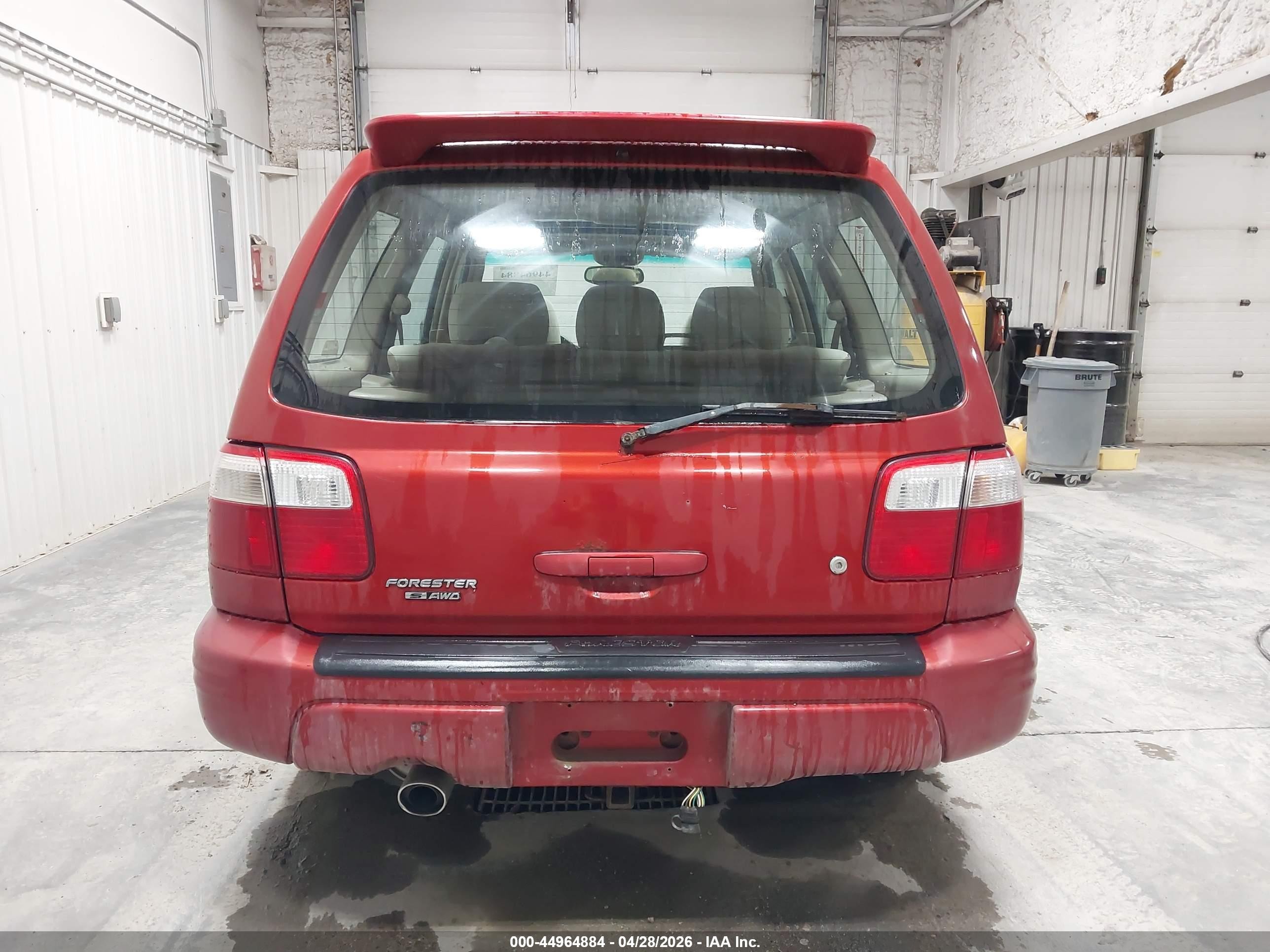 2001 Subaru Forester S Red vin: JF1SF65681H735471