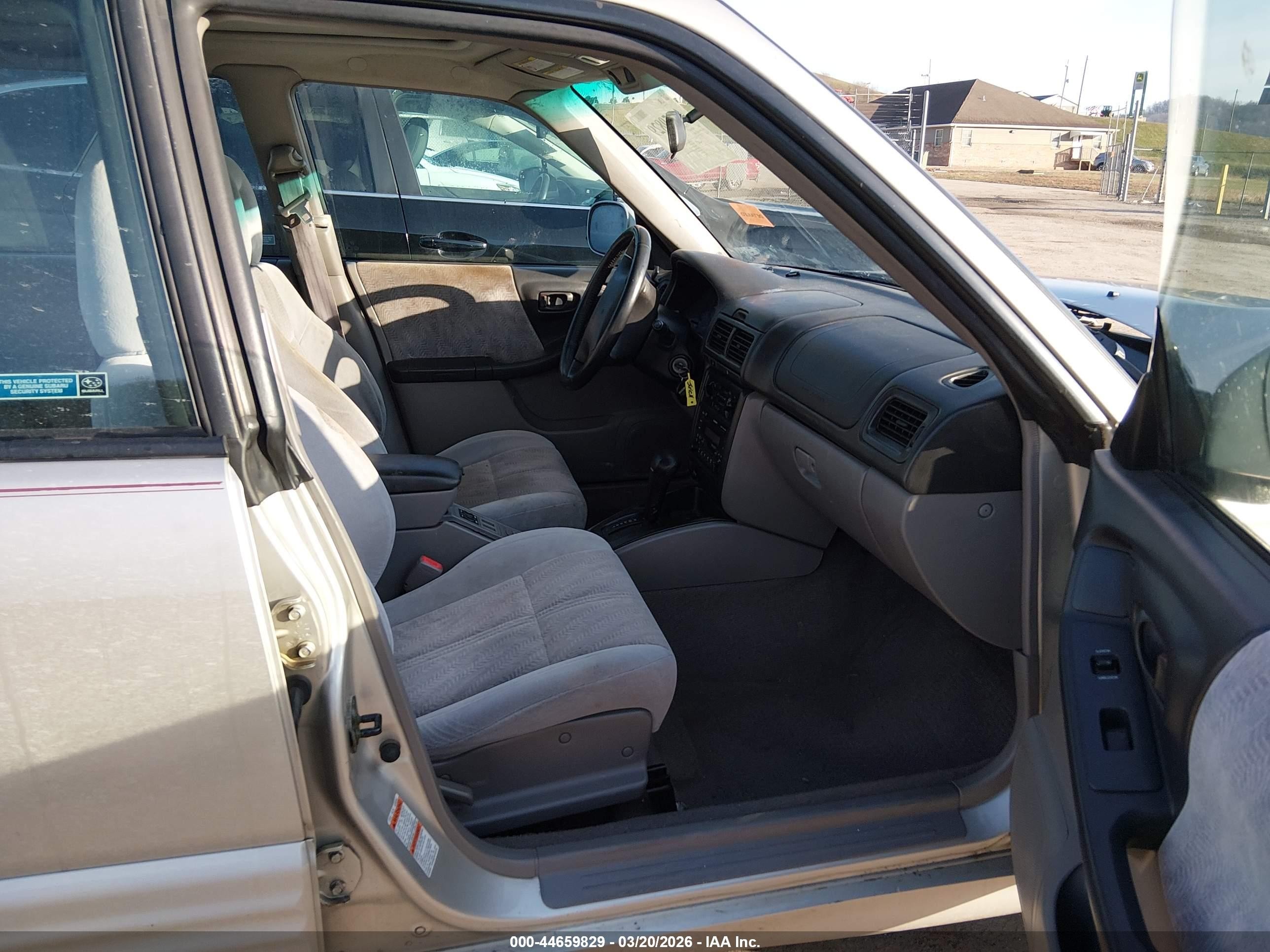 2001 Subaru Forester S Silver vin: JF1SF65681H741691