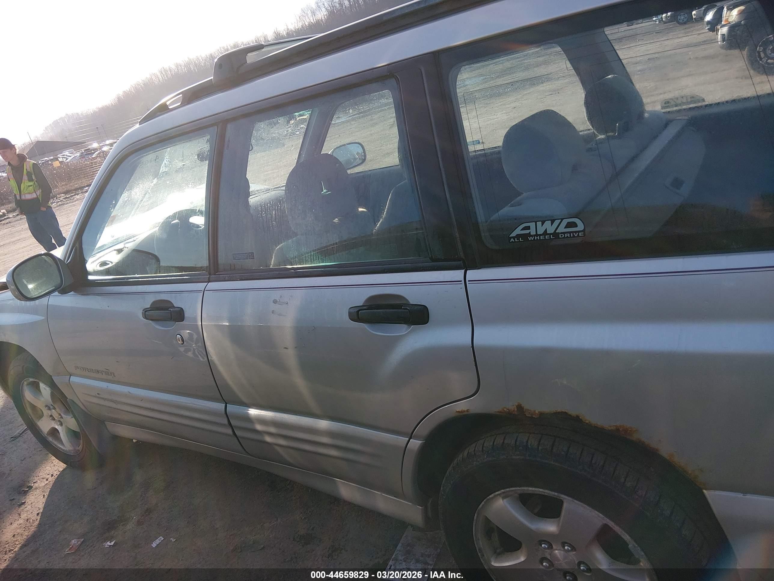 2001 Subaru Forester S Silver vin: JF1SF65681H741691