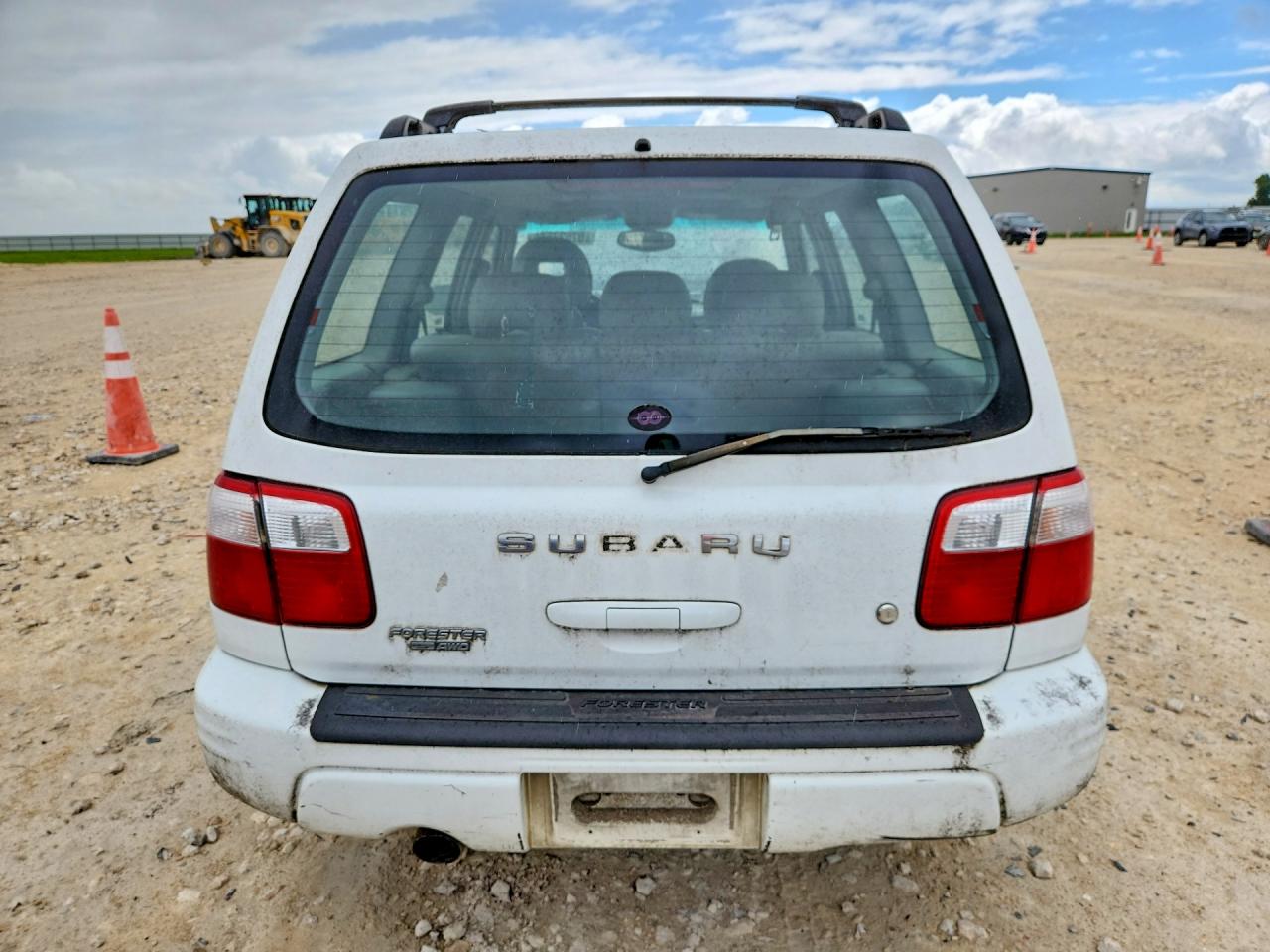 2001 Subaru Forester S White vin: JF1SF656X1H745452
