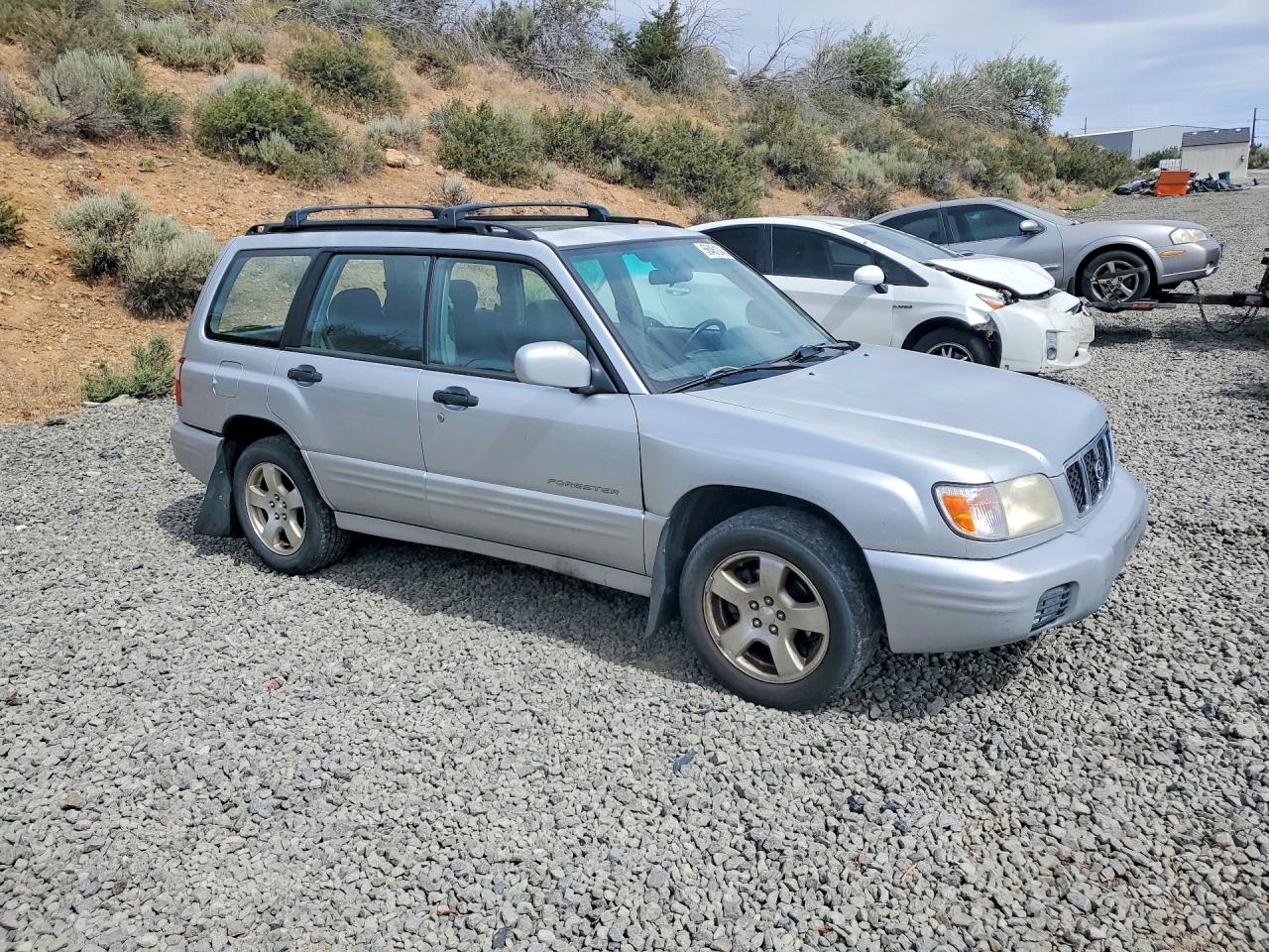 2002 Subaru Forester S Silver vin: JF1SF656X2H719550