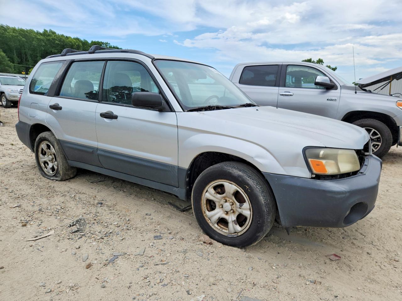 2005 Subaru Forester Silver vin: JF1SG63605H723322