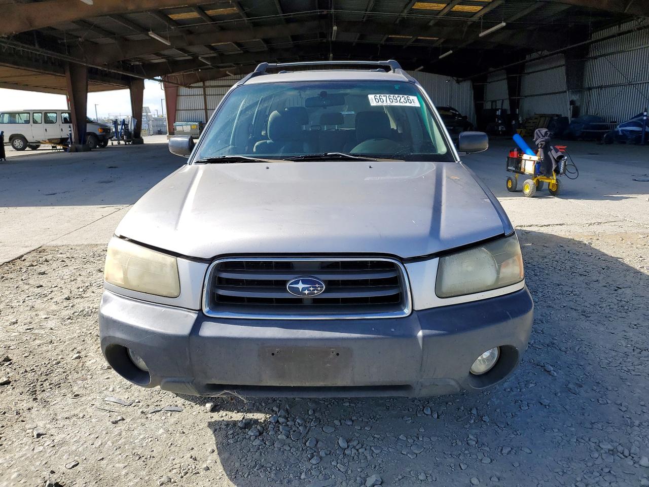 2005 Subaru Forester 2.5x Silver vin: JF1SG63605H730643