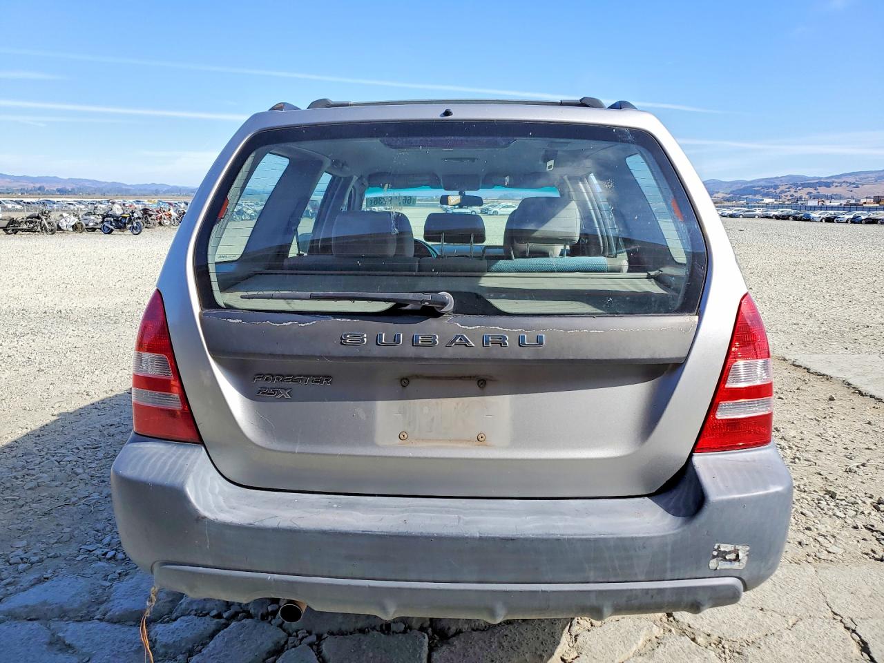 2005 Subaru Forester 2.5x Silver vin: JF1SG63605H730643
