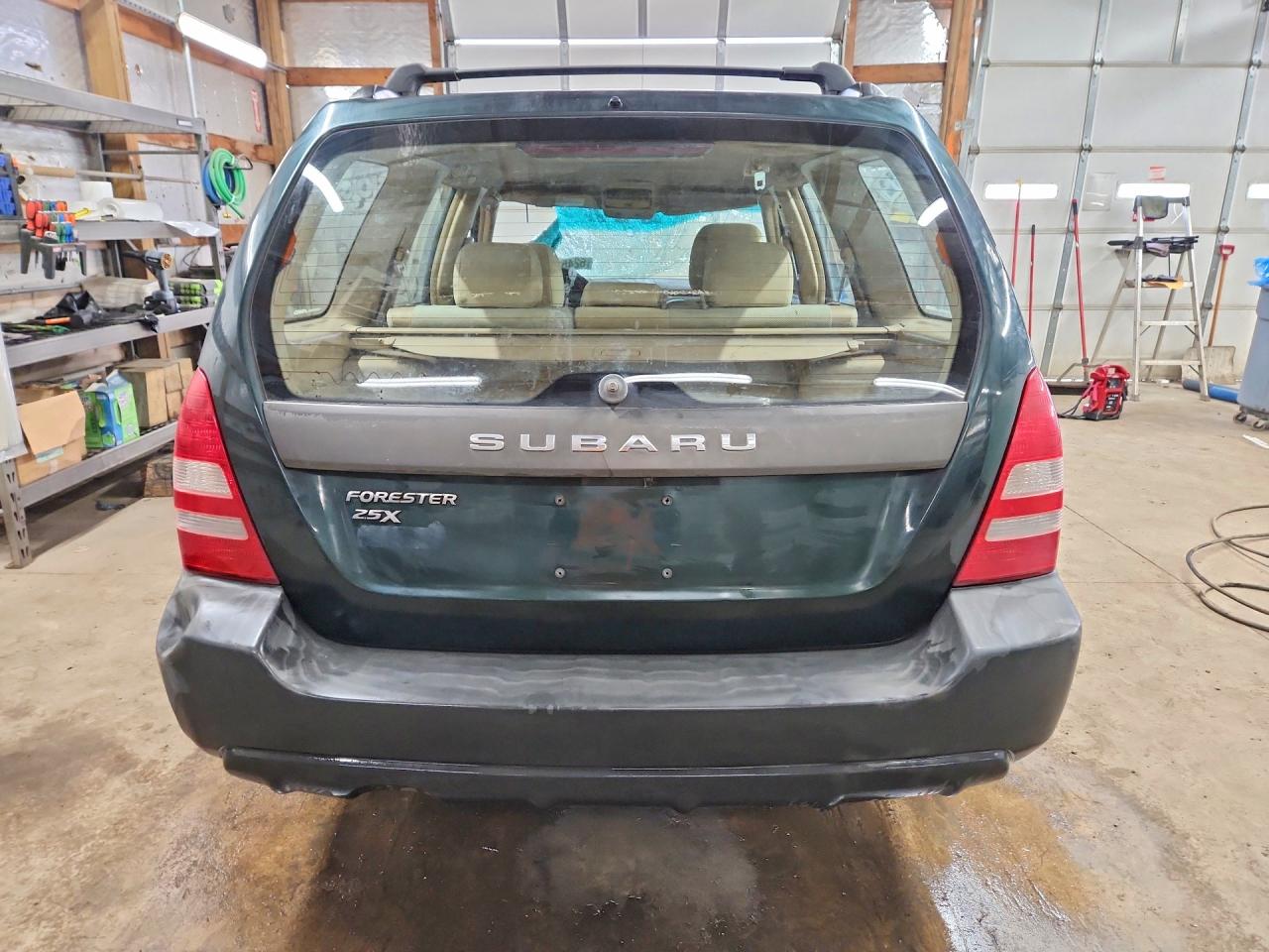 2005 Subaru Forester 2.5x Зеленый vin: JF1SG63615H737939