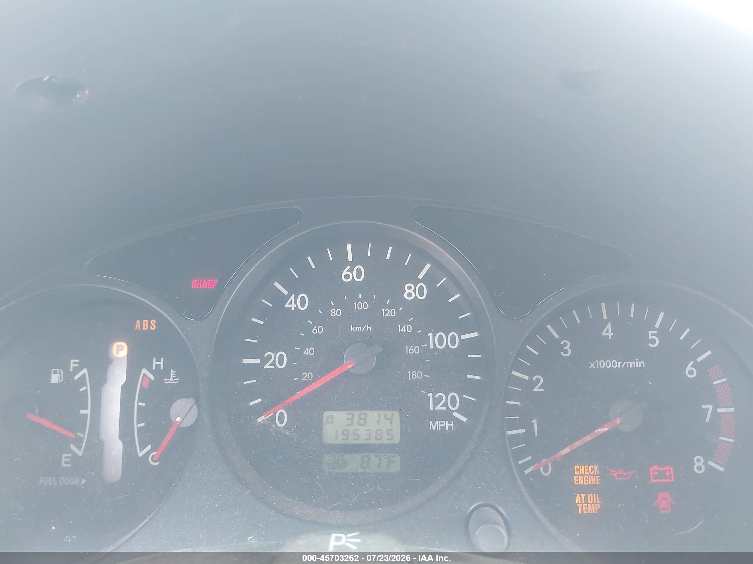 2004 Subaru Forester 2.5x Silver vin: JF1SG63634H710207