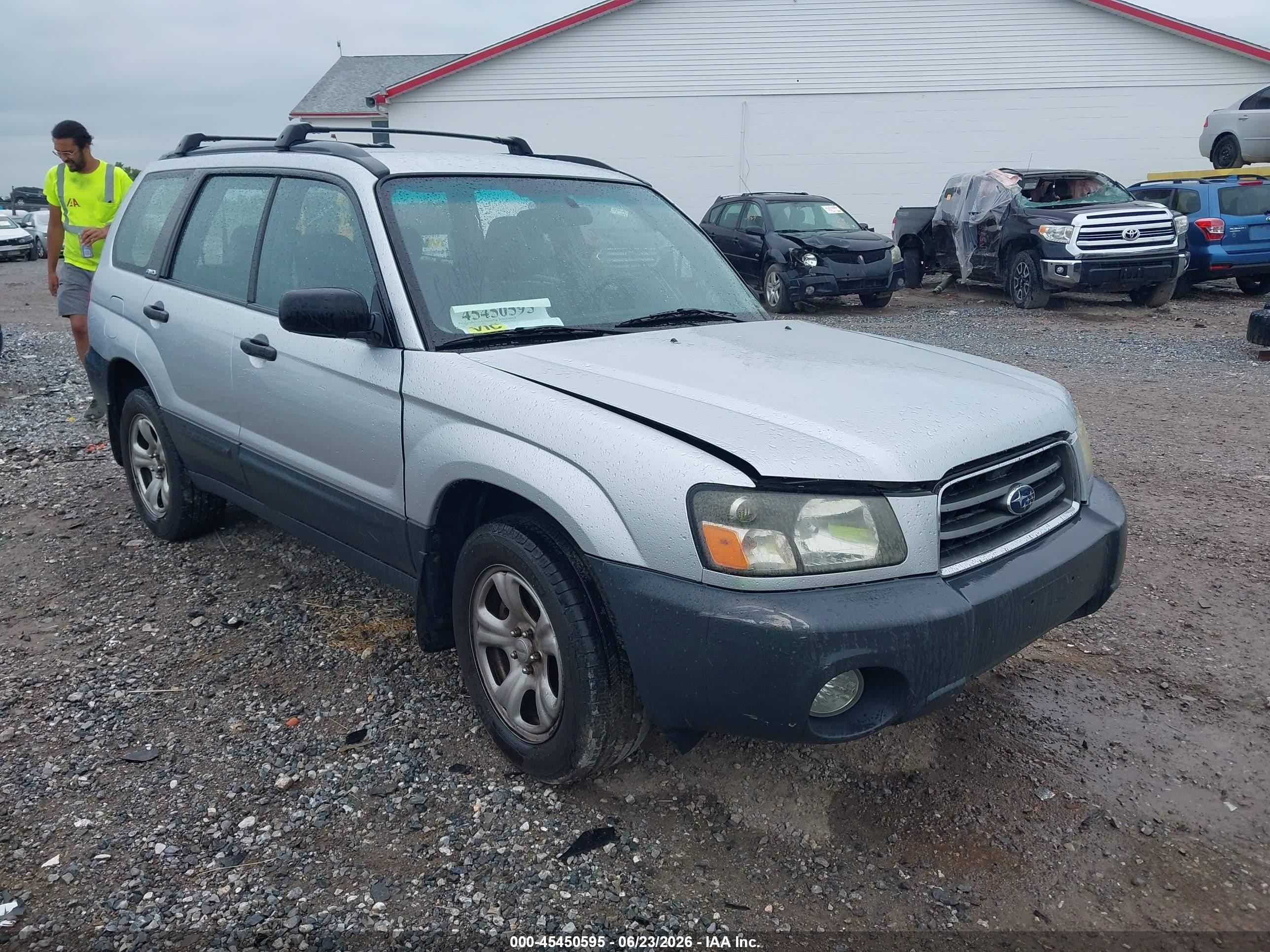 2004 Subaru Forester 2.5x Silver vin: JF1SG63634H711065