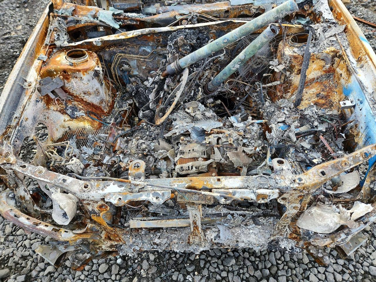 2008 Subaru Forester 2.5x Burn vin: JF1SG63638H704221