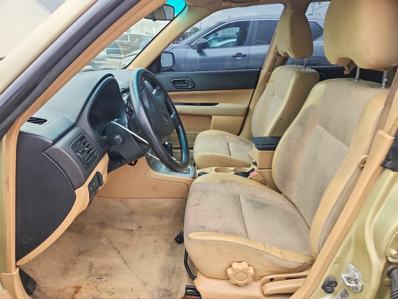 2004 Subaru Forester 2.5x Cream vin: JF1SG63644H707140