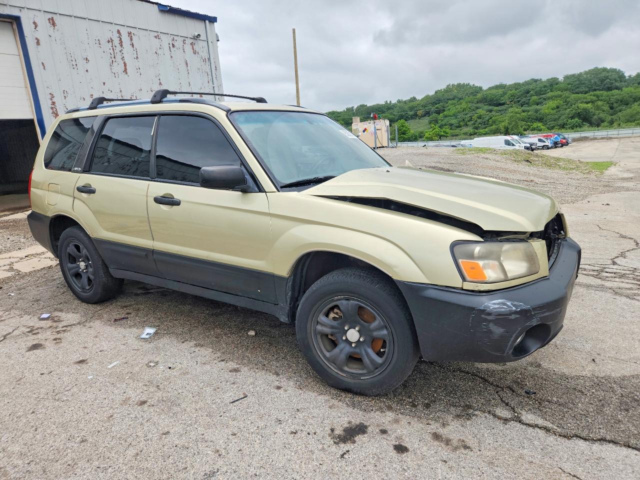 2004 Subaru Forester 2.5x Cream vin: JF1SG63644H707140