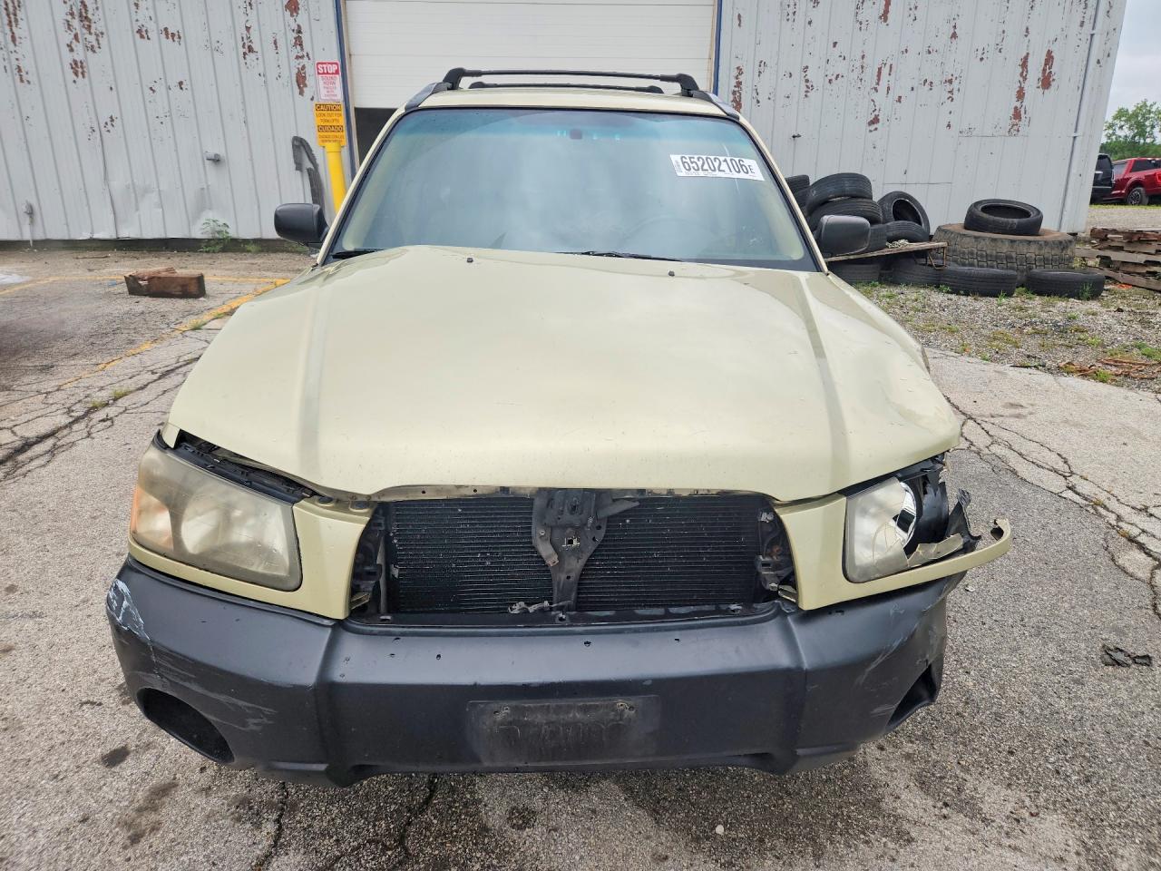 2004 Subaru Forester 2.5x Cream vin: JF1SG63644H707140