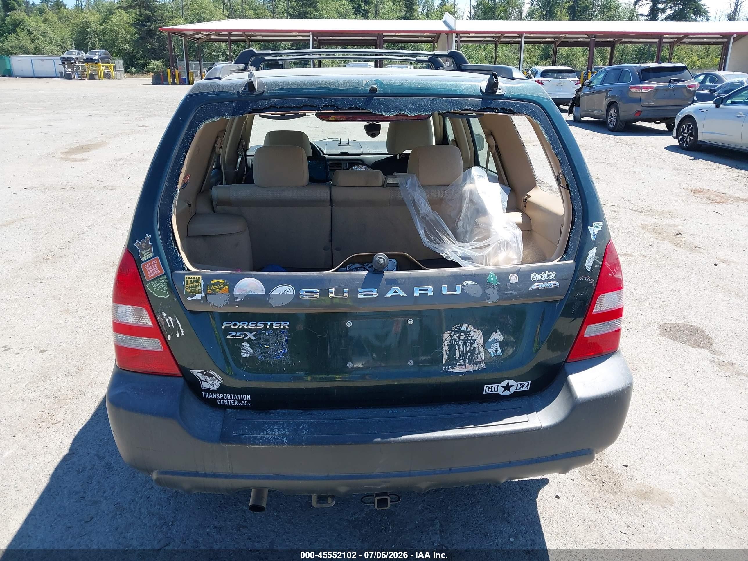 2004 Subaru Forester 2.5x Black vin: JF1SG63644H720339
