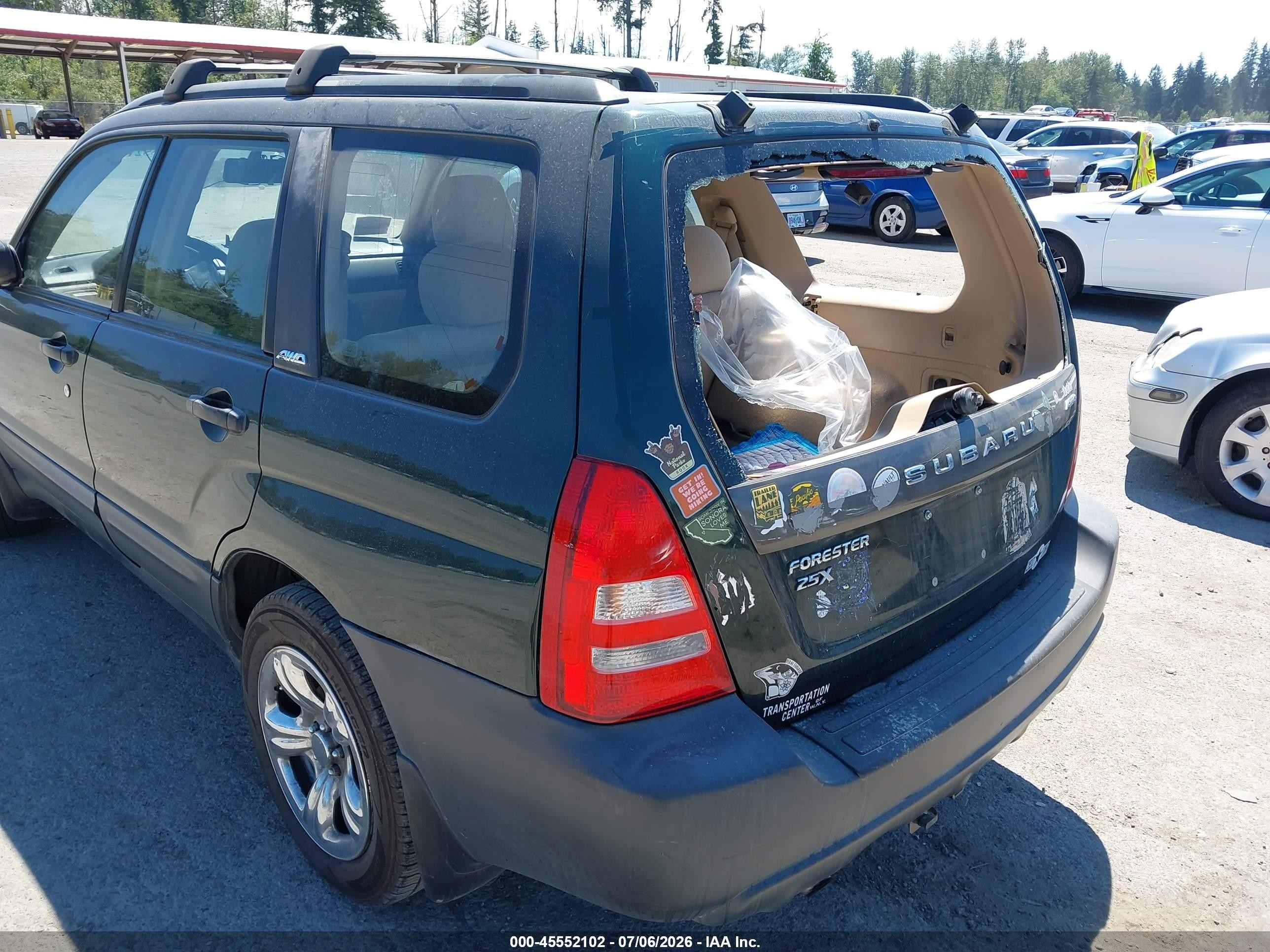 2004 Subaru Forester 2.5x Black vin: JF1SG63644H720339