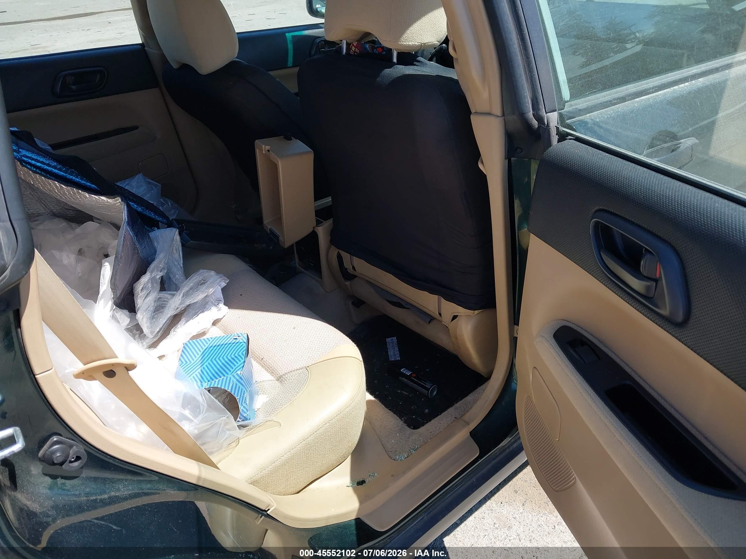 2004 Subaru Forester 2.5x Black vin: JF1SG63644H720339