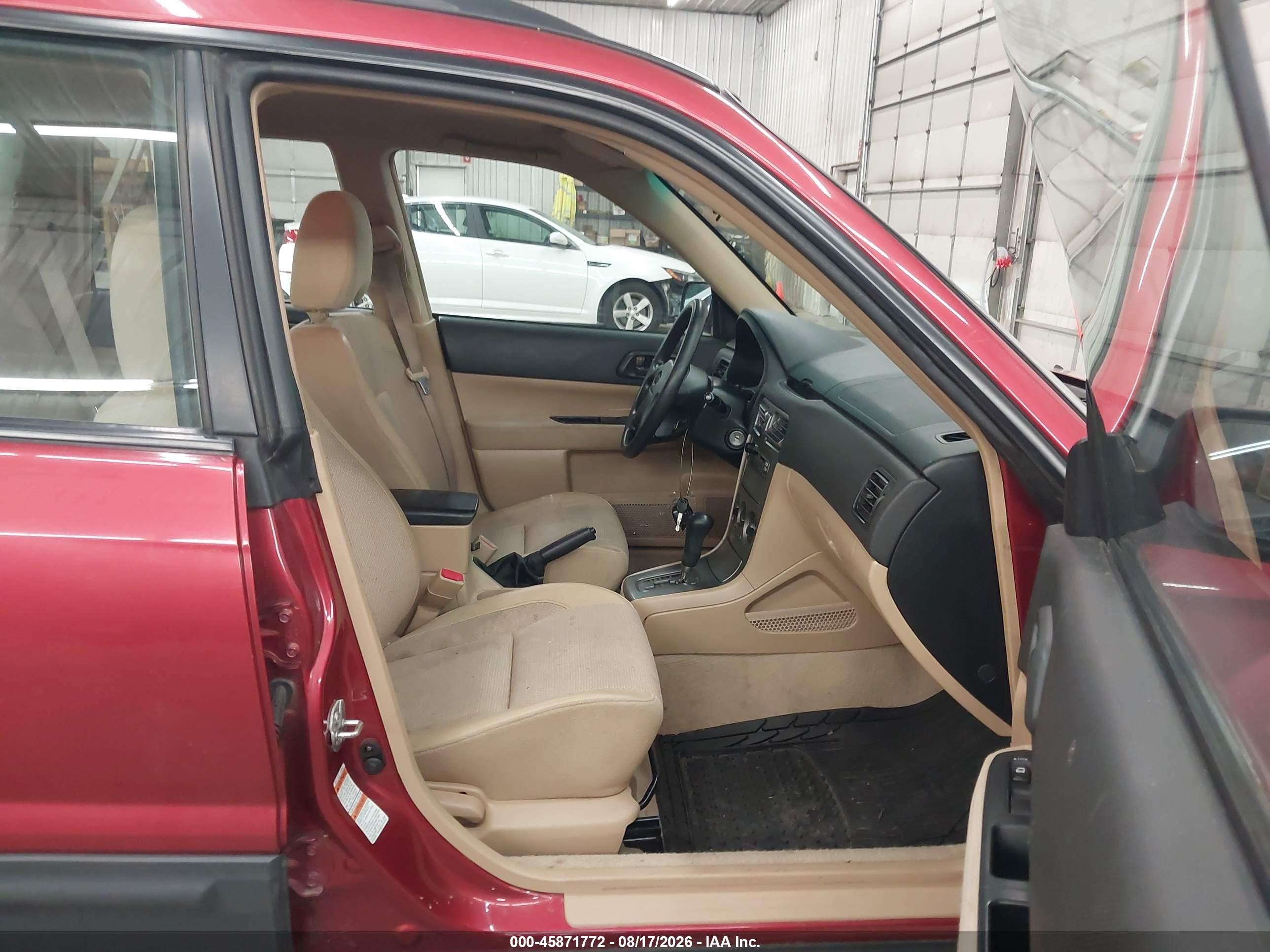 2004 Subaru Forester 2.5x Red vin: JF1SG63644H736993