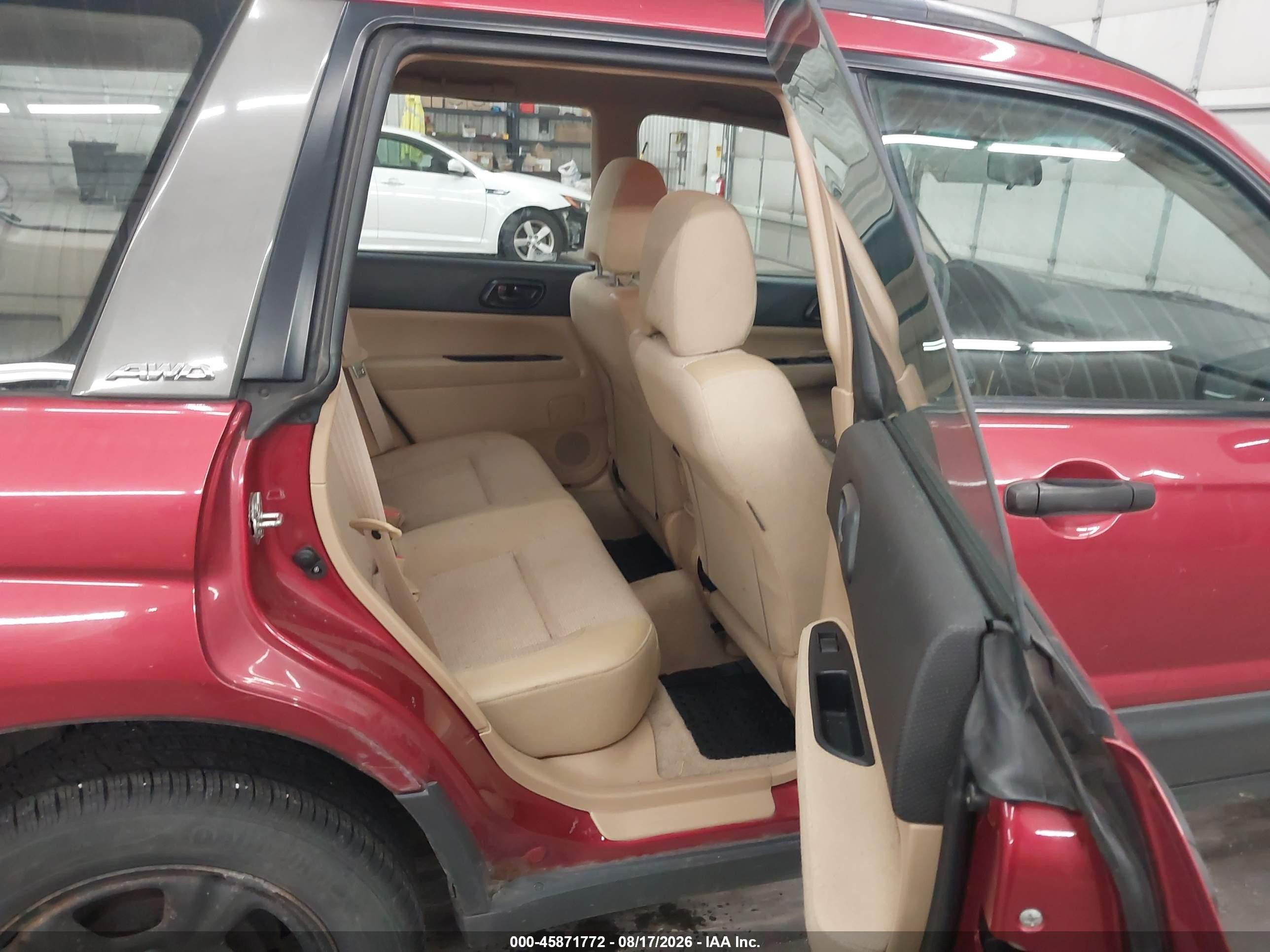 2004 Subaru Forester 2.5x Red vin: JF1SG63644H736993