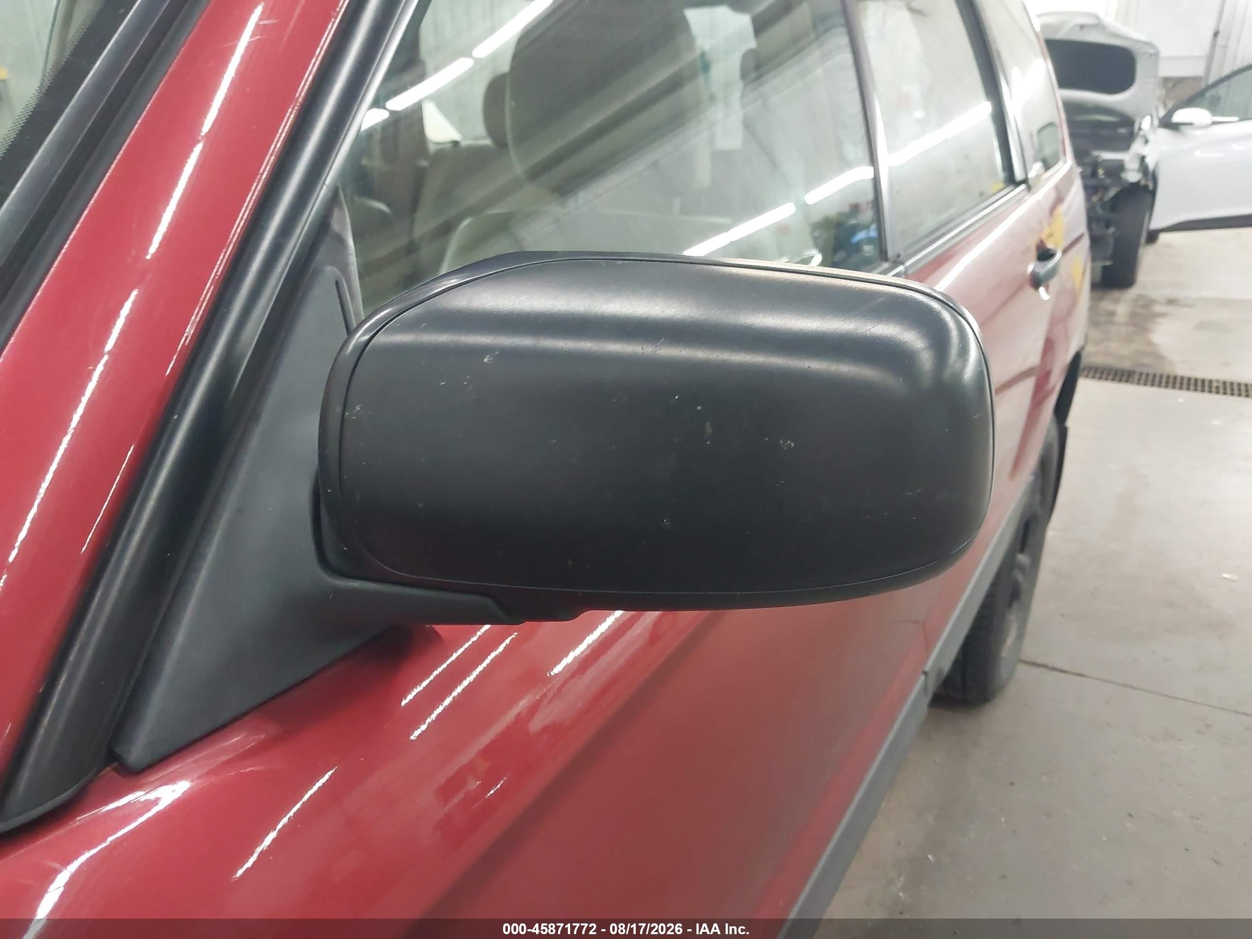 2004 Subaru Forester 2.5x Red vin: JF1SG63644H736993