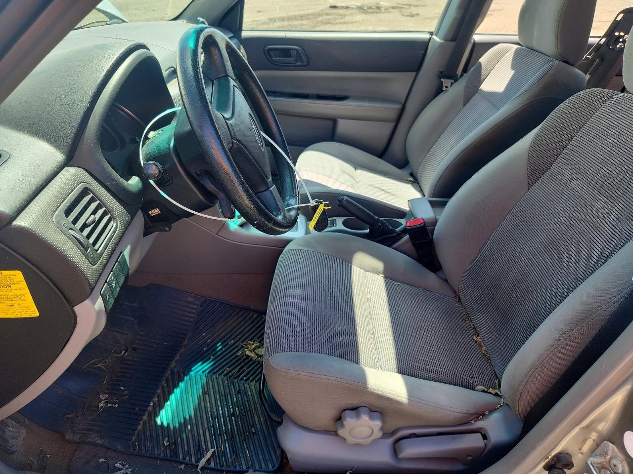 2007 Subaru Forester 2.5x Silver vin: JF1SG63647H744953
