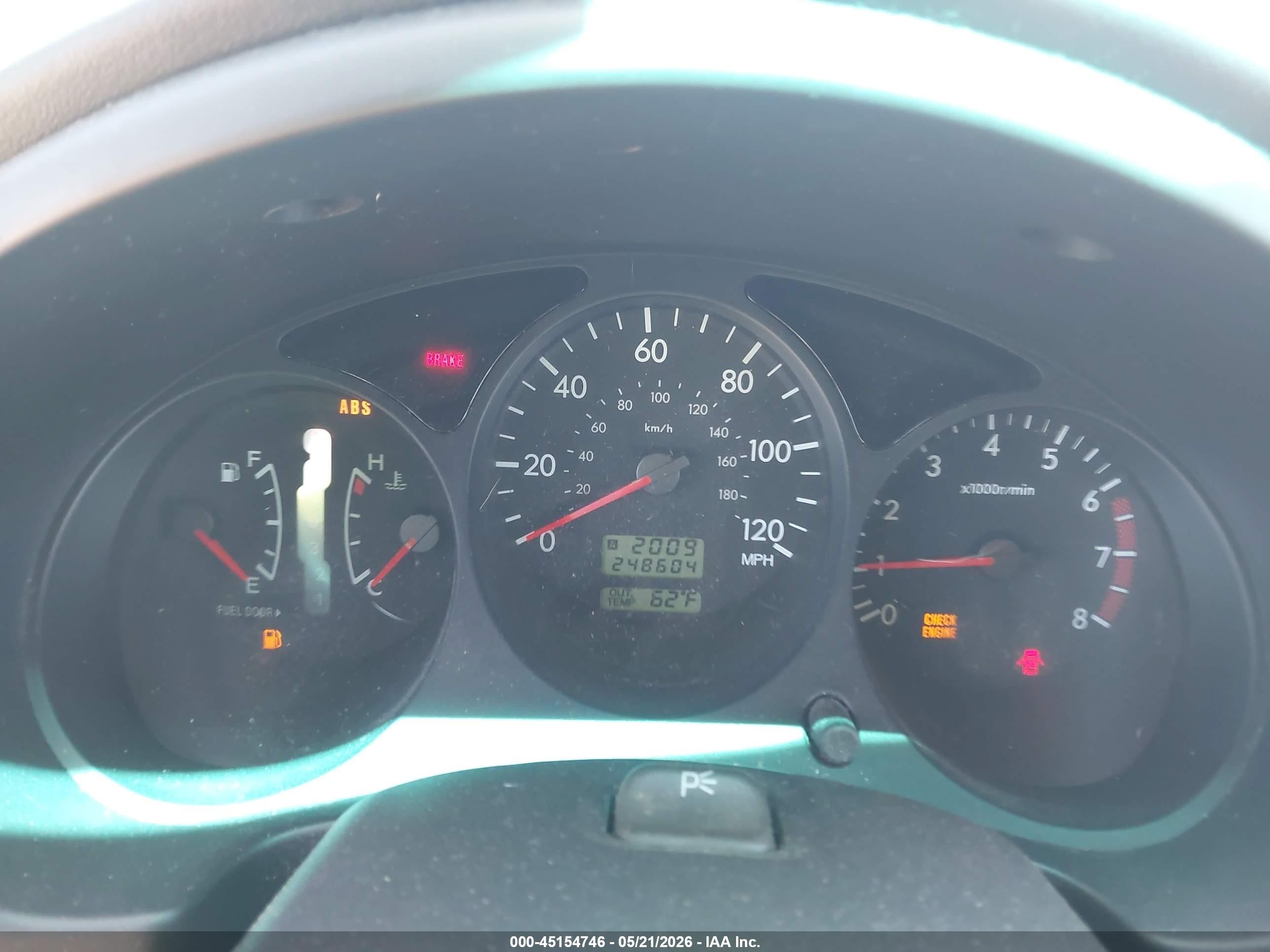 2004 Subaru Forester 2.5x Red vin: JF1SG63654H745671