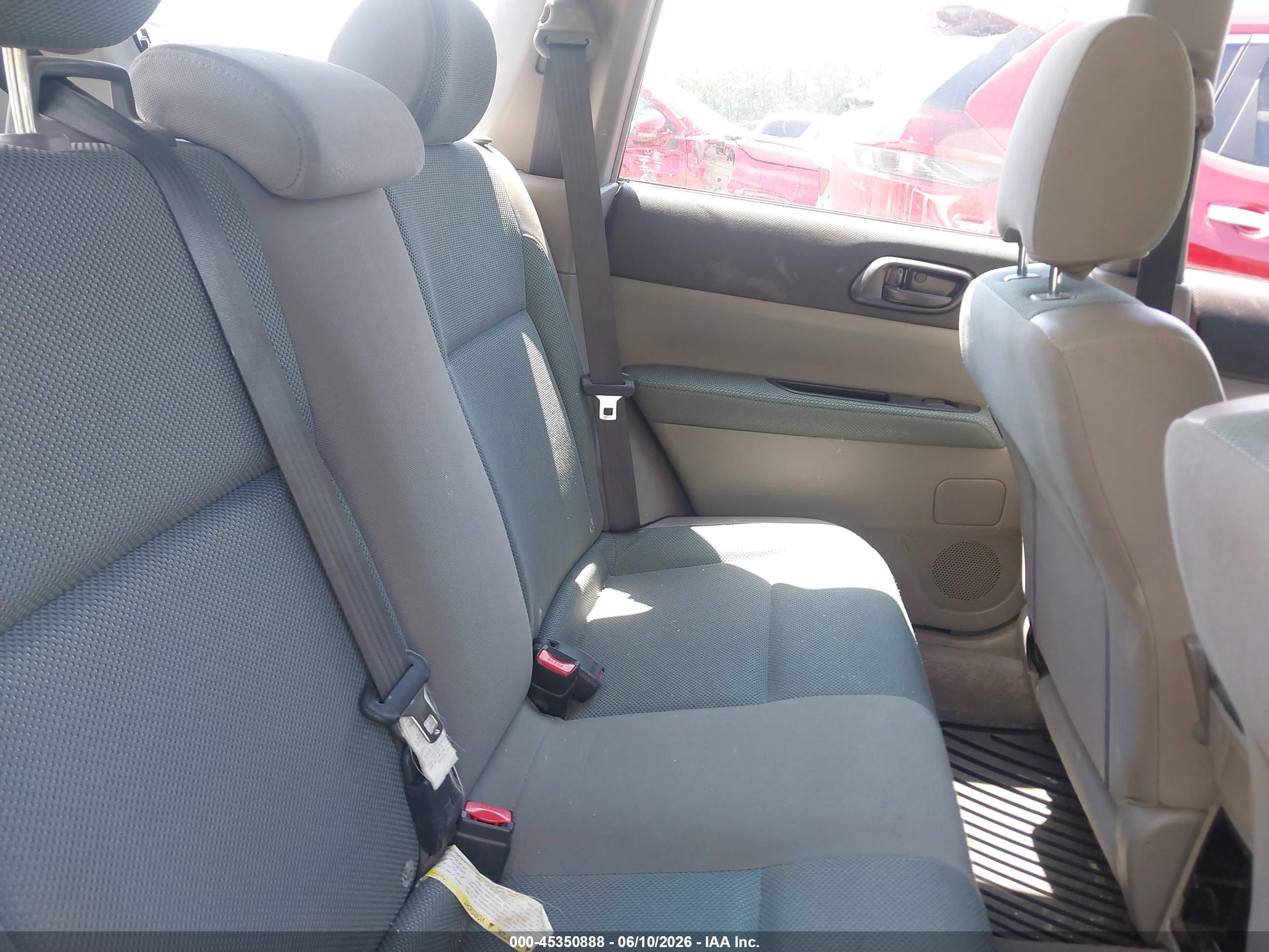 2005 Subaru Forester 2.5x Серебряный vin: JF1SG63655H728063