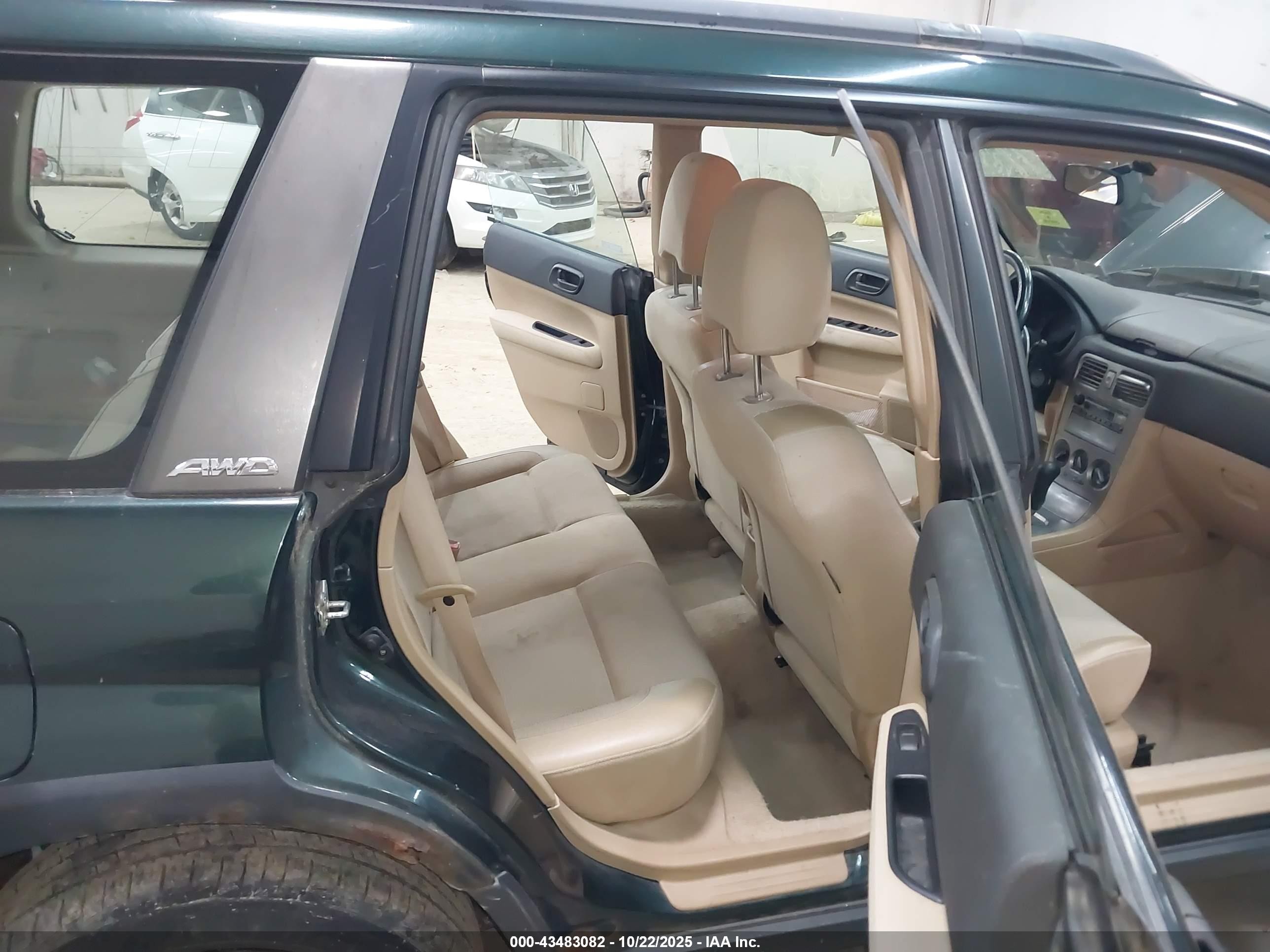 2004 Subaru Forester 2.5x Серый vin: JF1SG63664H739538