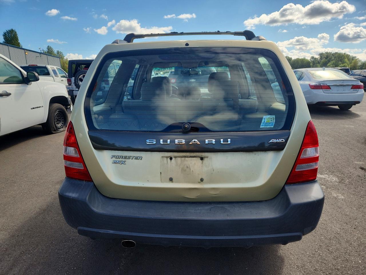 2004 Subaru Forester 2.5x Золотой vin: JF1SG63674H744716