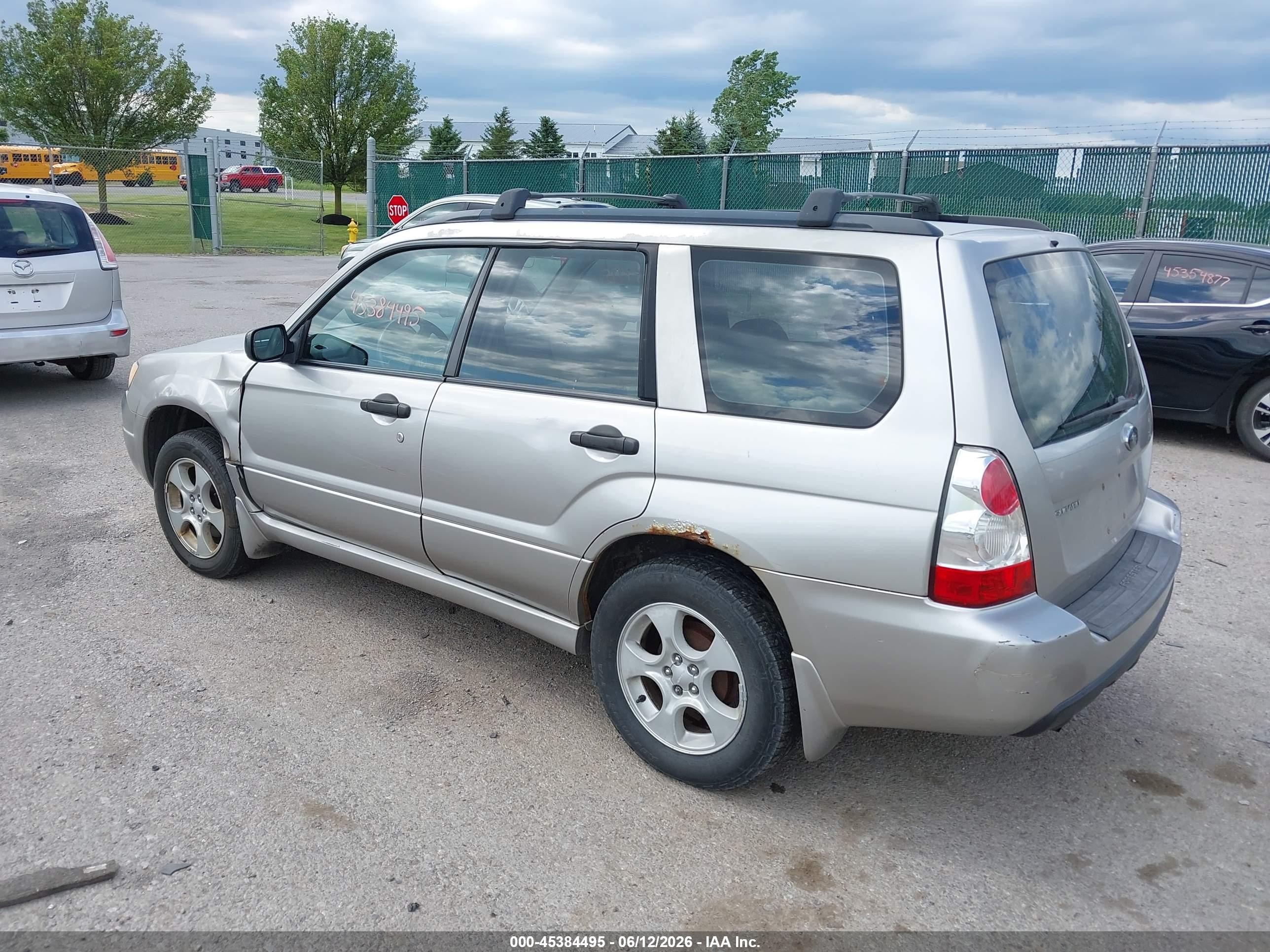 2007 Subaru Forester 2.5x Gray vin: JF1SG63687G710620