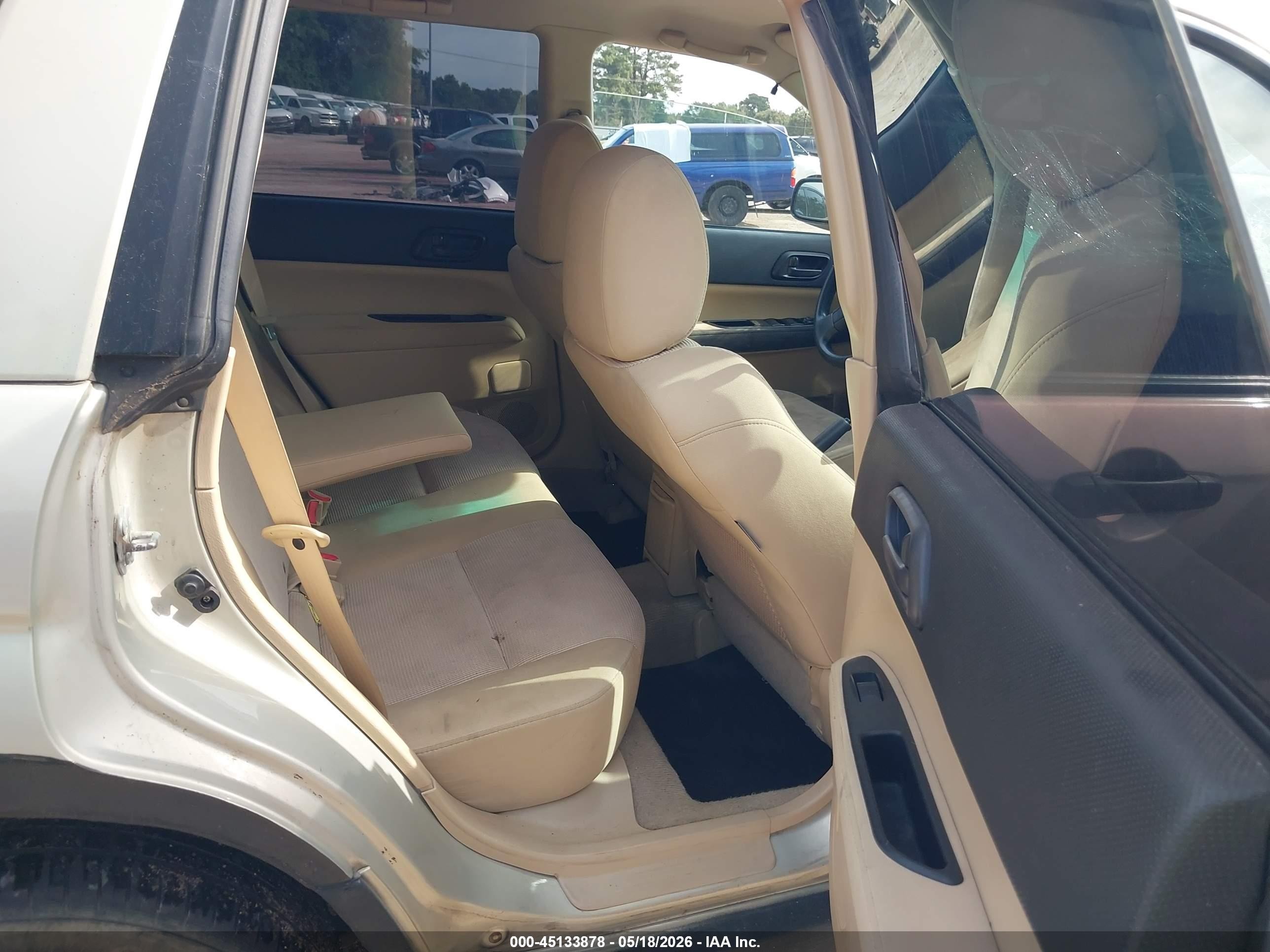 2006 Subaru Forester 2.5x Beige vin: JF1SG63696H727337