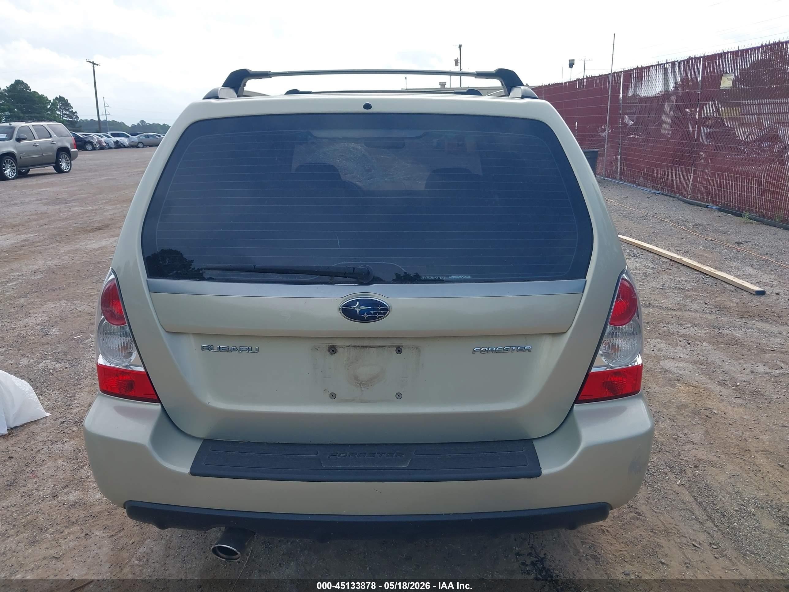 2006 Subaru Forester 2.5x Beige vin: JF1SG63696H727337