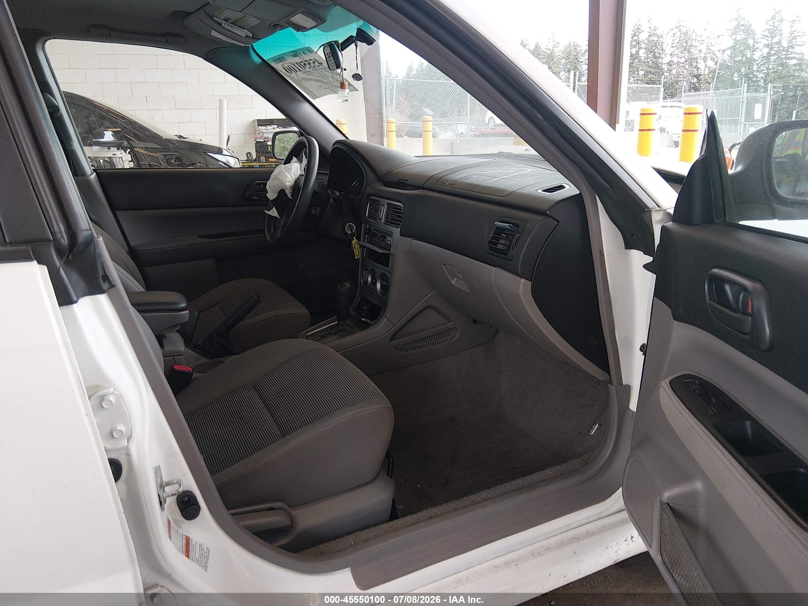 2006 Subaru Forester 2.5x White vin: JF1SG63696H752965
