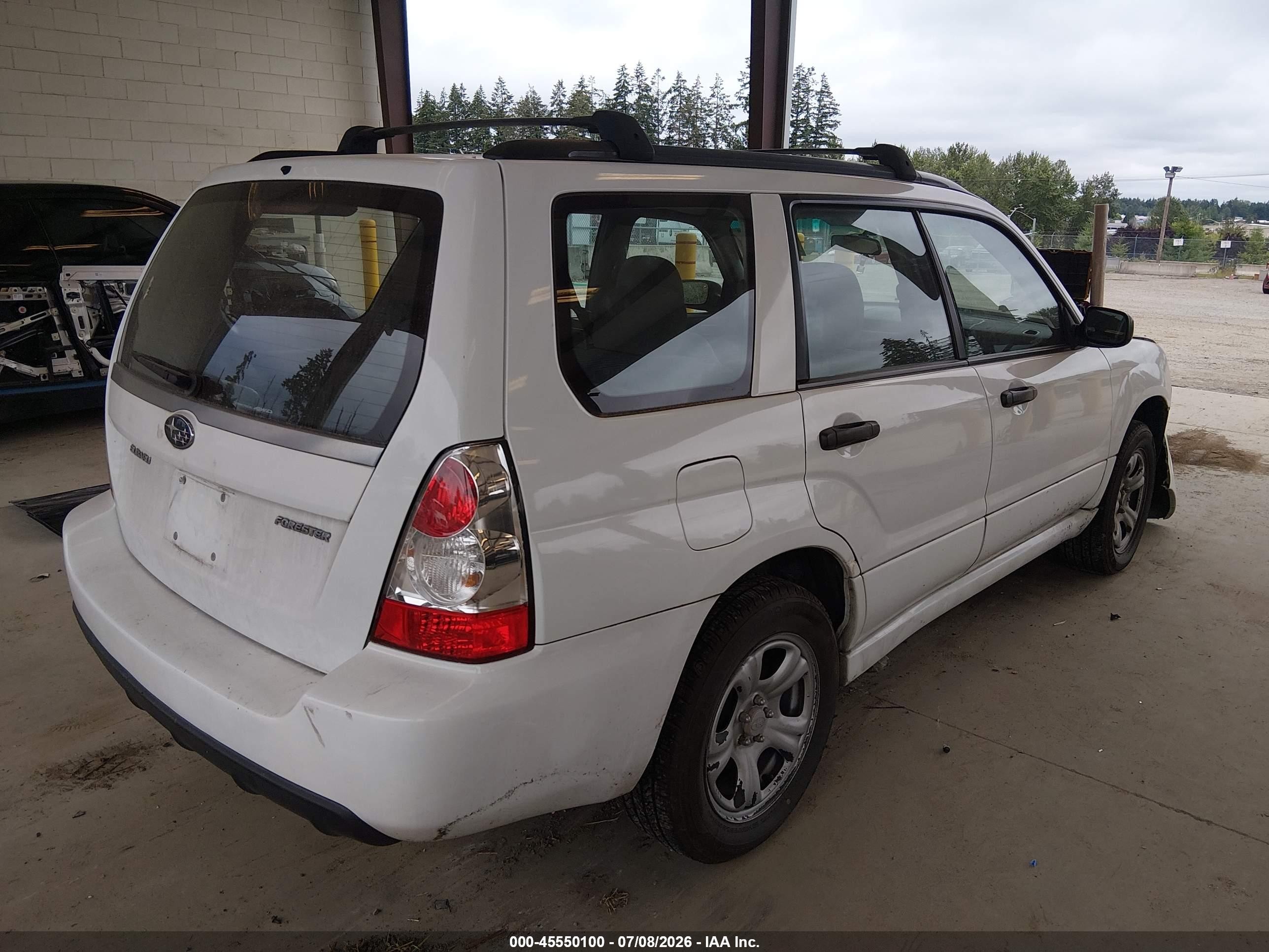2006 Subaru Forester 2.5x White vin: JF1SG63696H752965