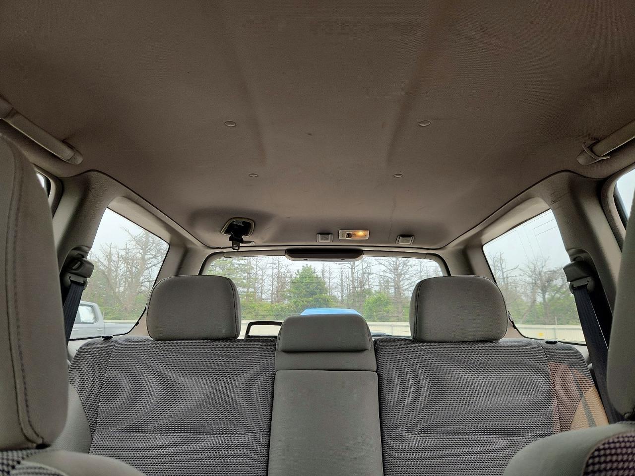 2008 Subaru Forester 2.5x Silver vin: JF1SG63698G710563