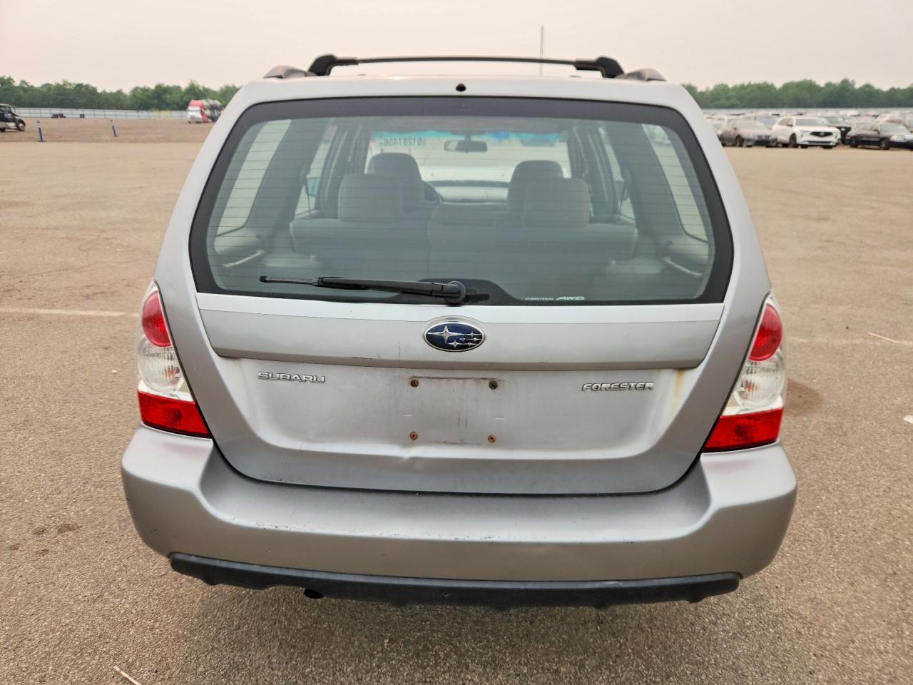 2008 Subaru Forester 2.5x Silver vin: JF1SG63698G710563