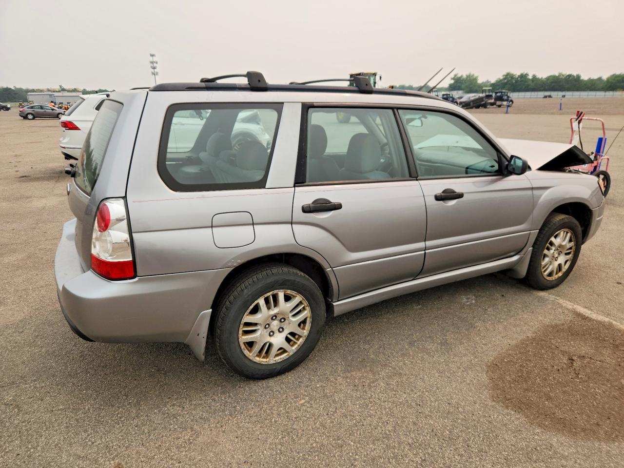 2008 Subaru Forester 2.5x Silver vin: JF1SG63698G710563