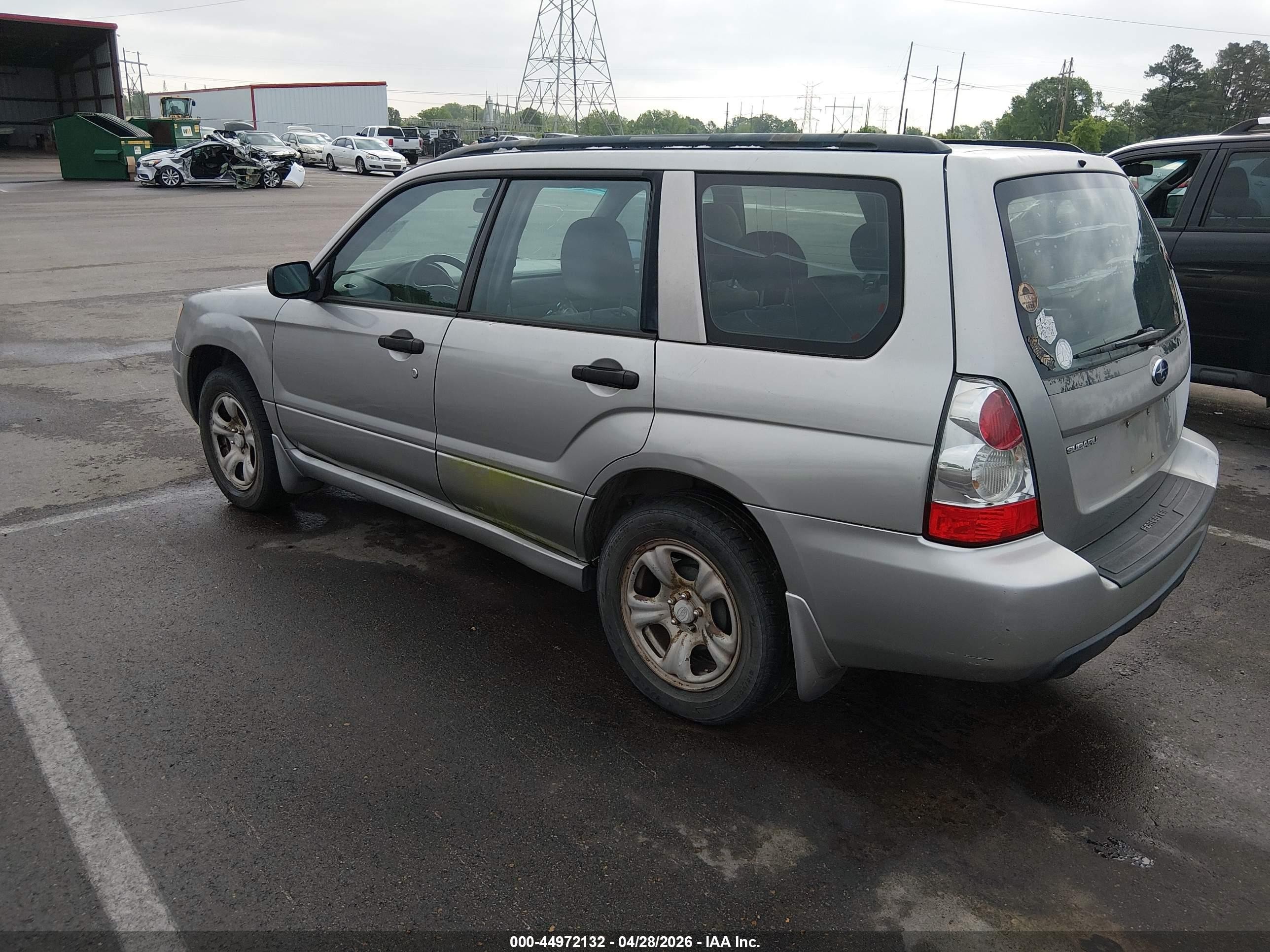 2006 Subaru Forester 2.5x Silver vin: JF1SG636X6H702706