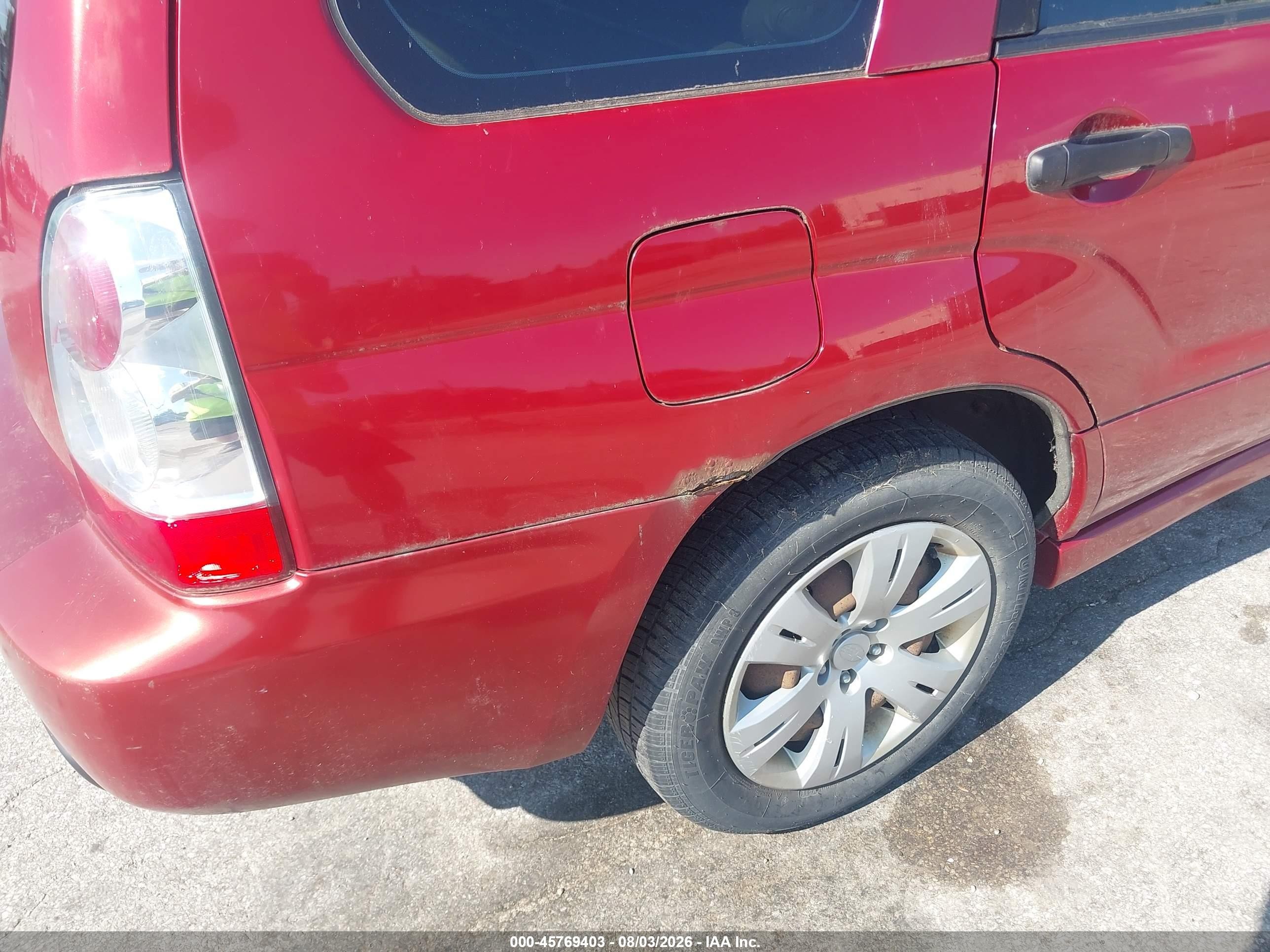 2008 Subaru Forester 2.5x Red vin: JF1SG636X8H712042