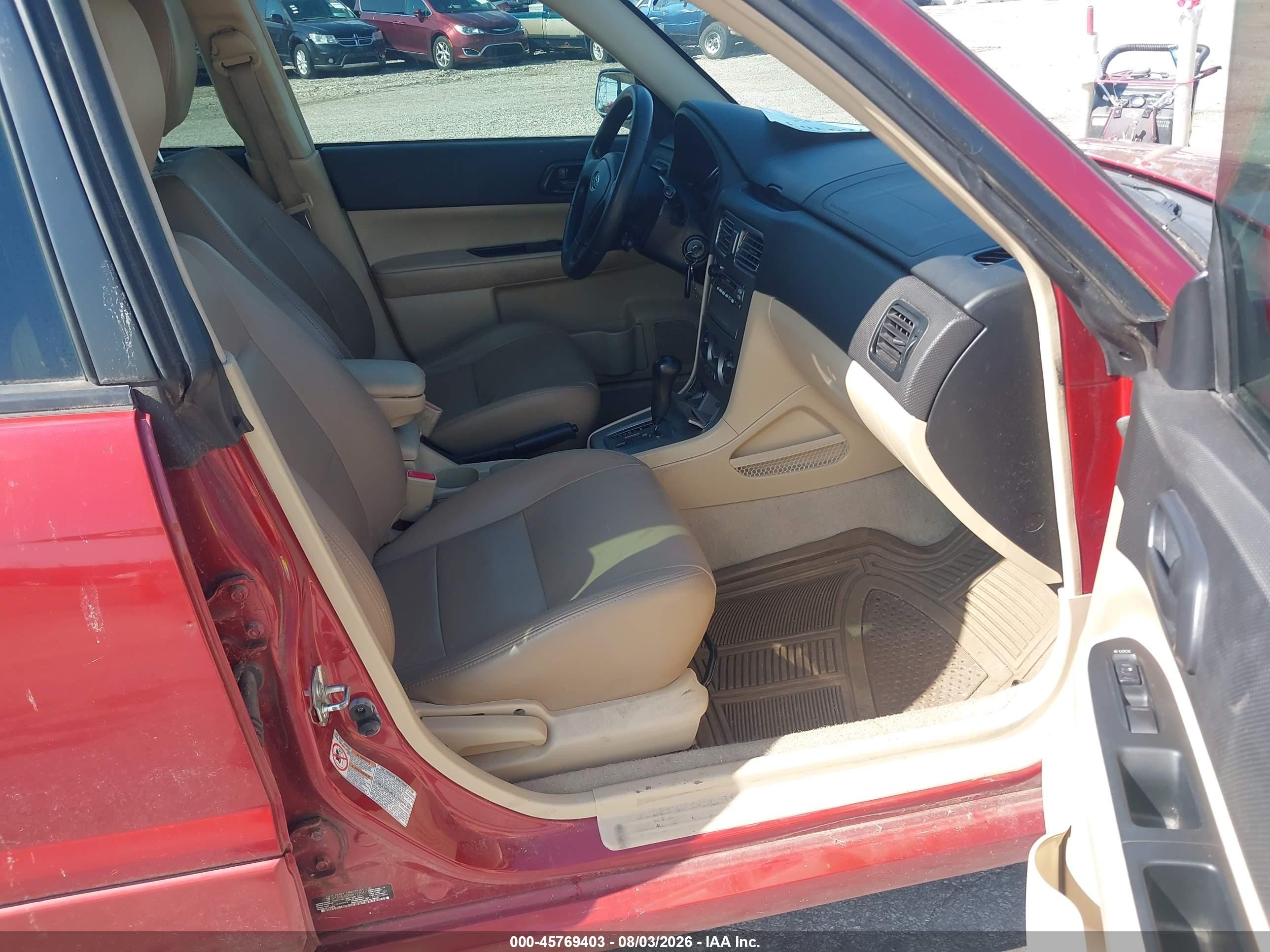 2008 Subaru Forester 2.5x Red vin: JF1SG636X8H712042
