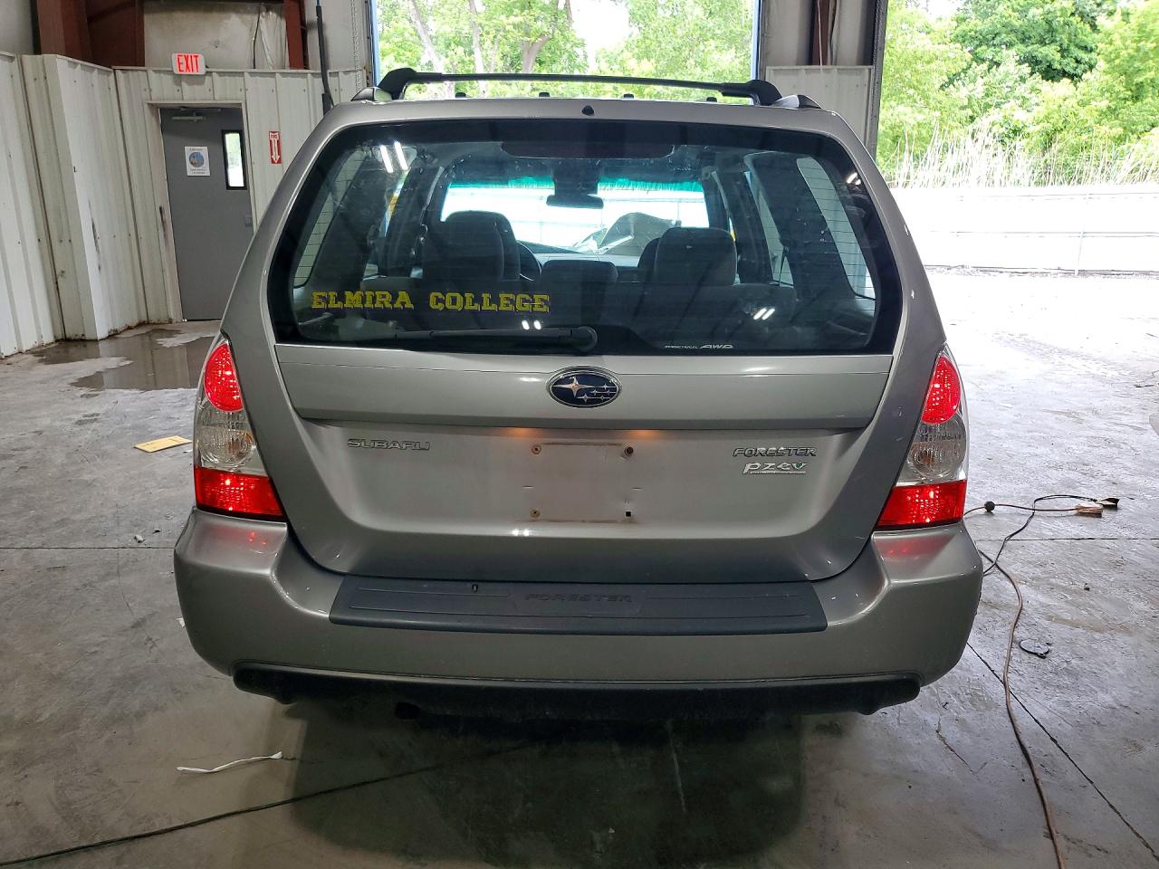 2008 Subaru Forester 2.5x Silver vin: JF1SG636X8H720044