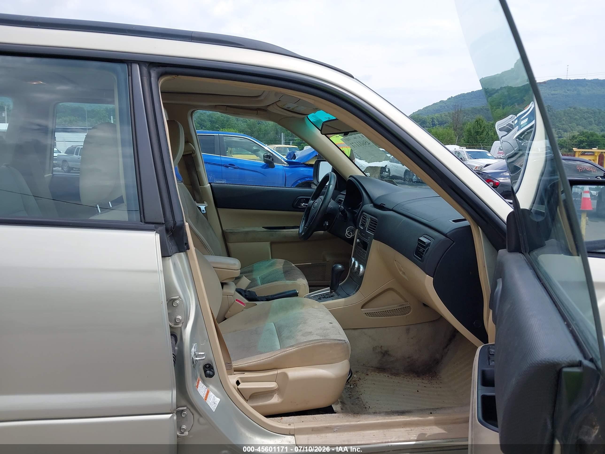 2006 Subaru Forester 2.5x Gold vin: JF1SG65606H702226