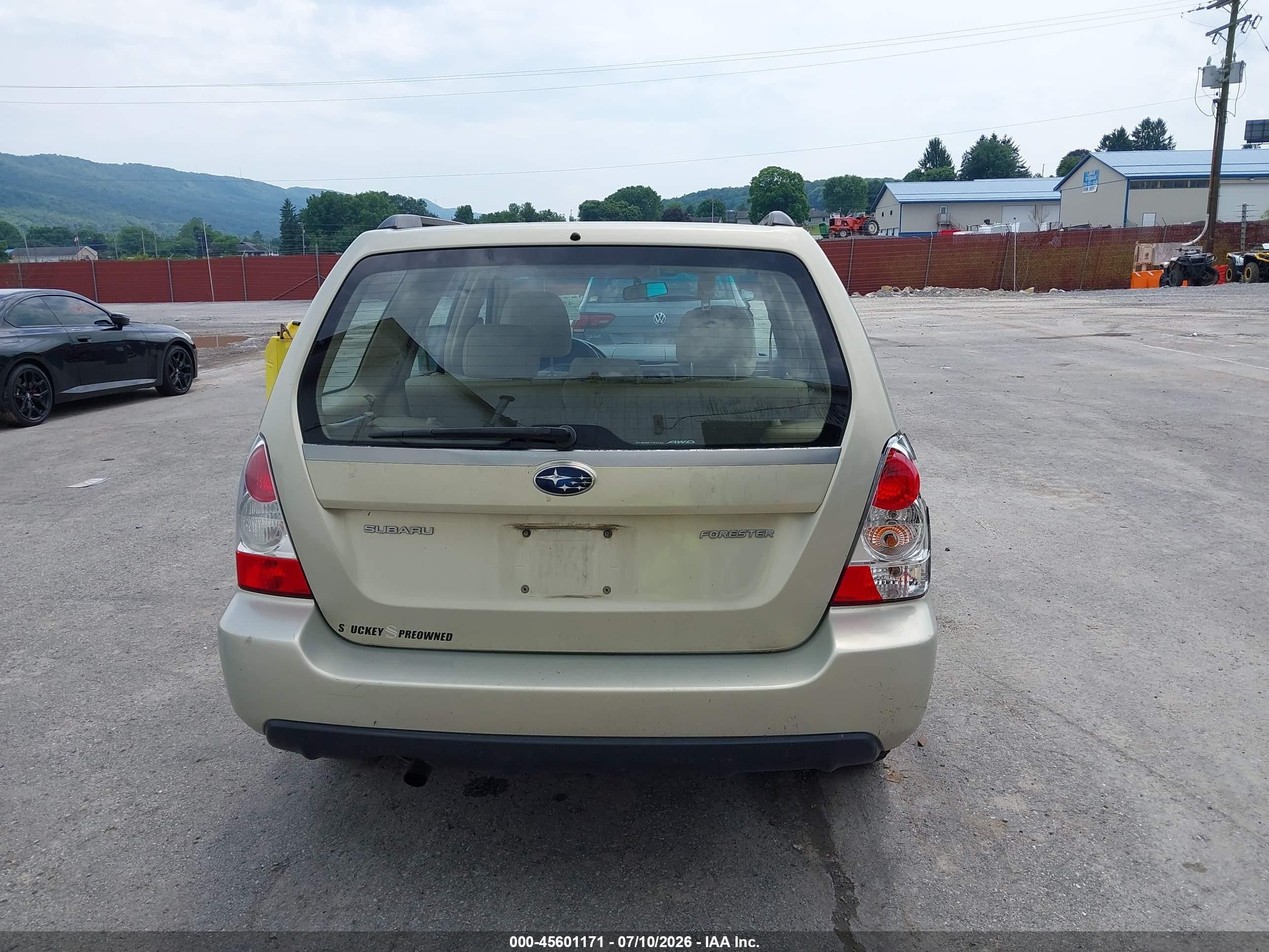 2006 Subaru Forester 2.5x Gold vin: JF1SG65606H702226