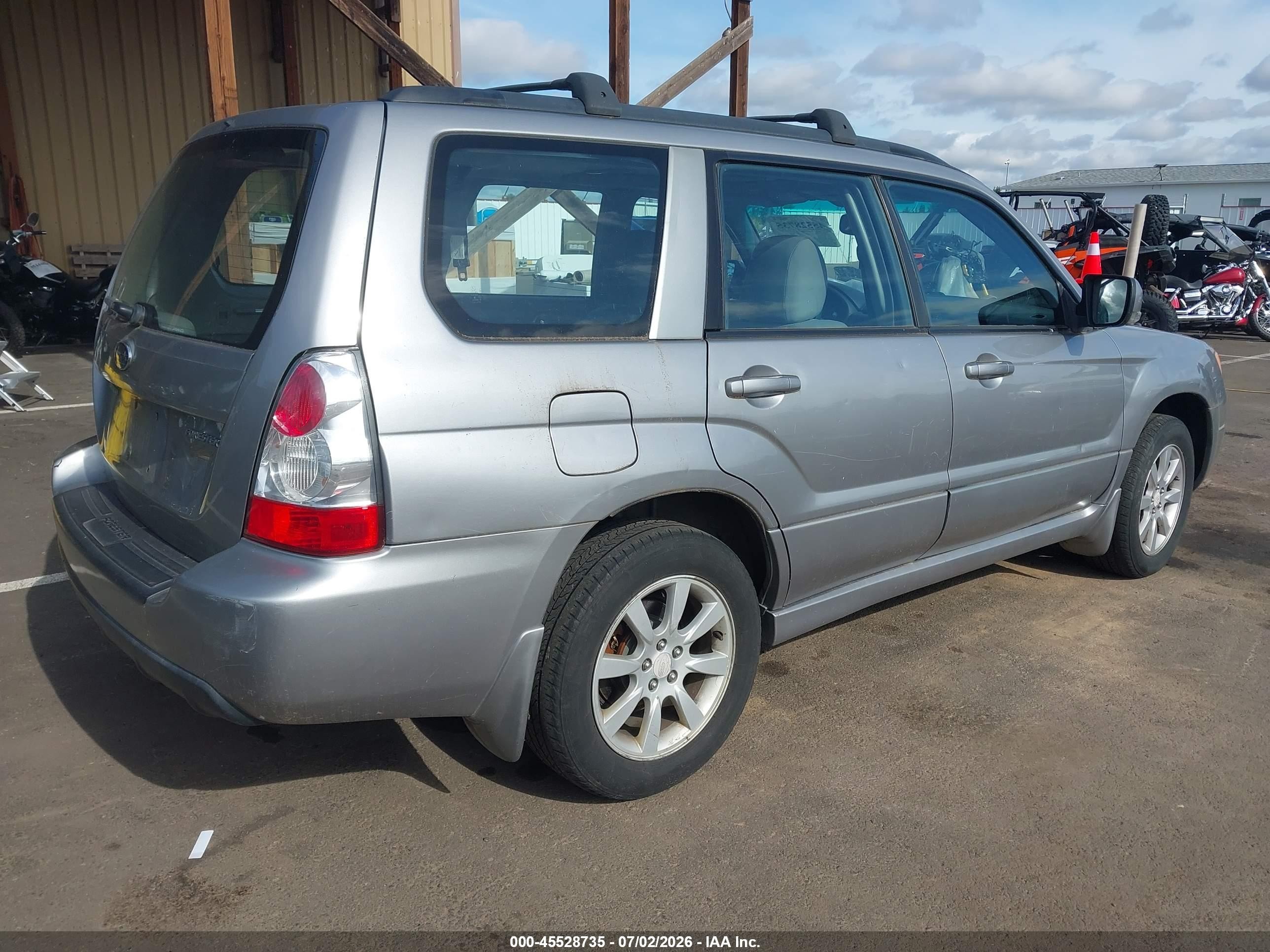 2008 Subaru Forester 2.5x Silver vin: JF1SG65608G707757