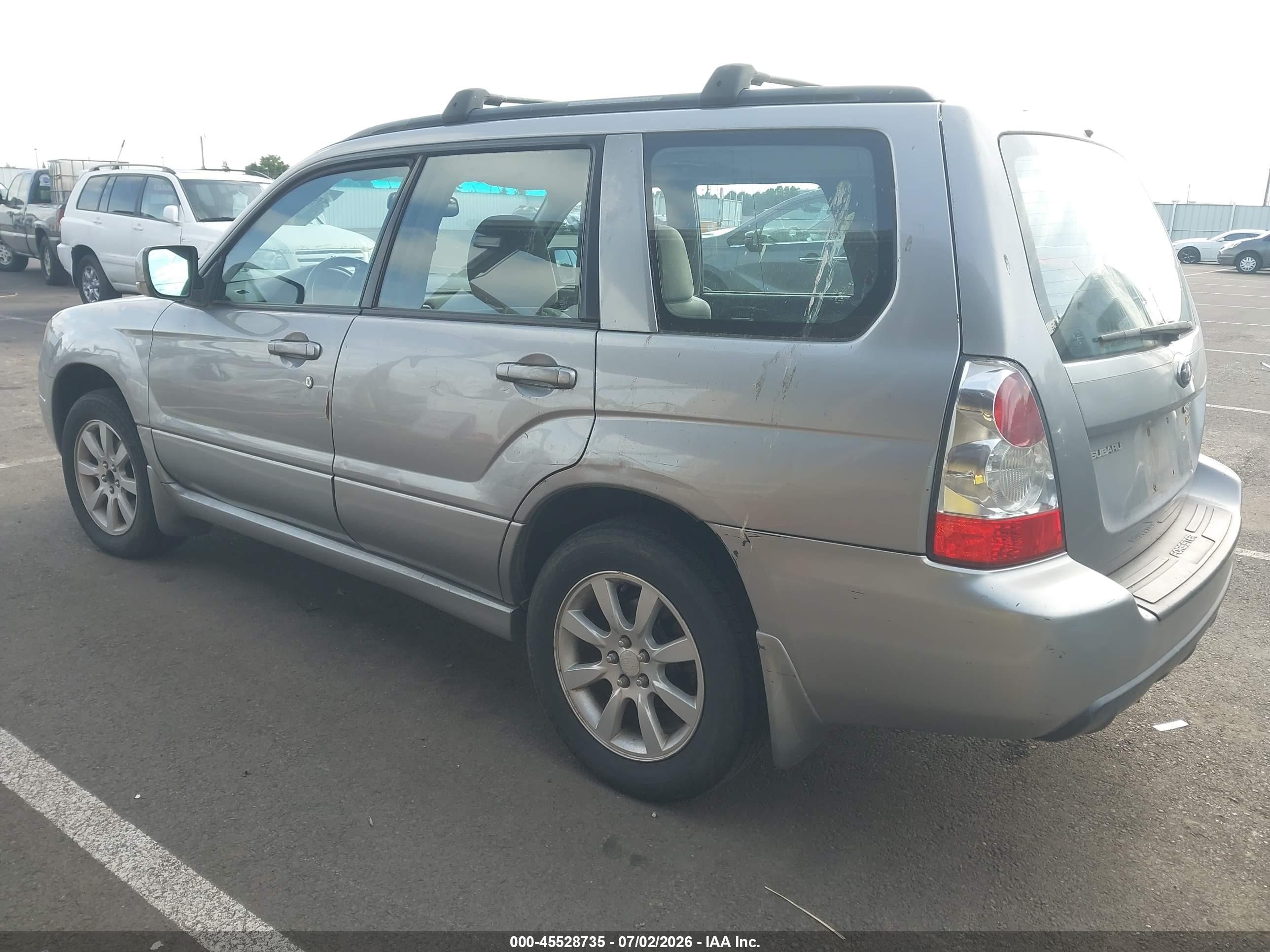 2008 Subaru Forester 2.5x Silver vin: JF1SG65608G707757