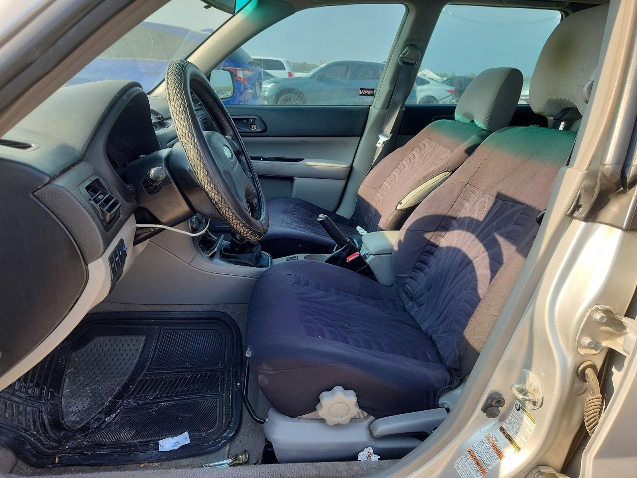 2004 Subaru Forester Silver vin: JF1SG65614G761479
