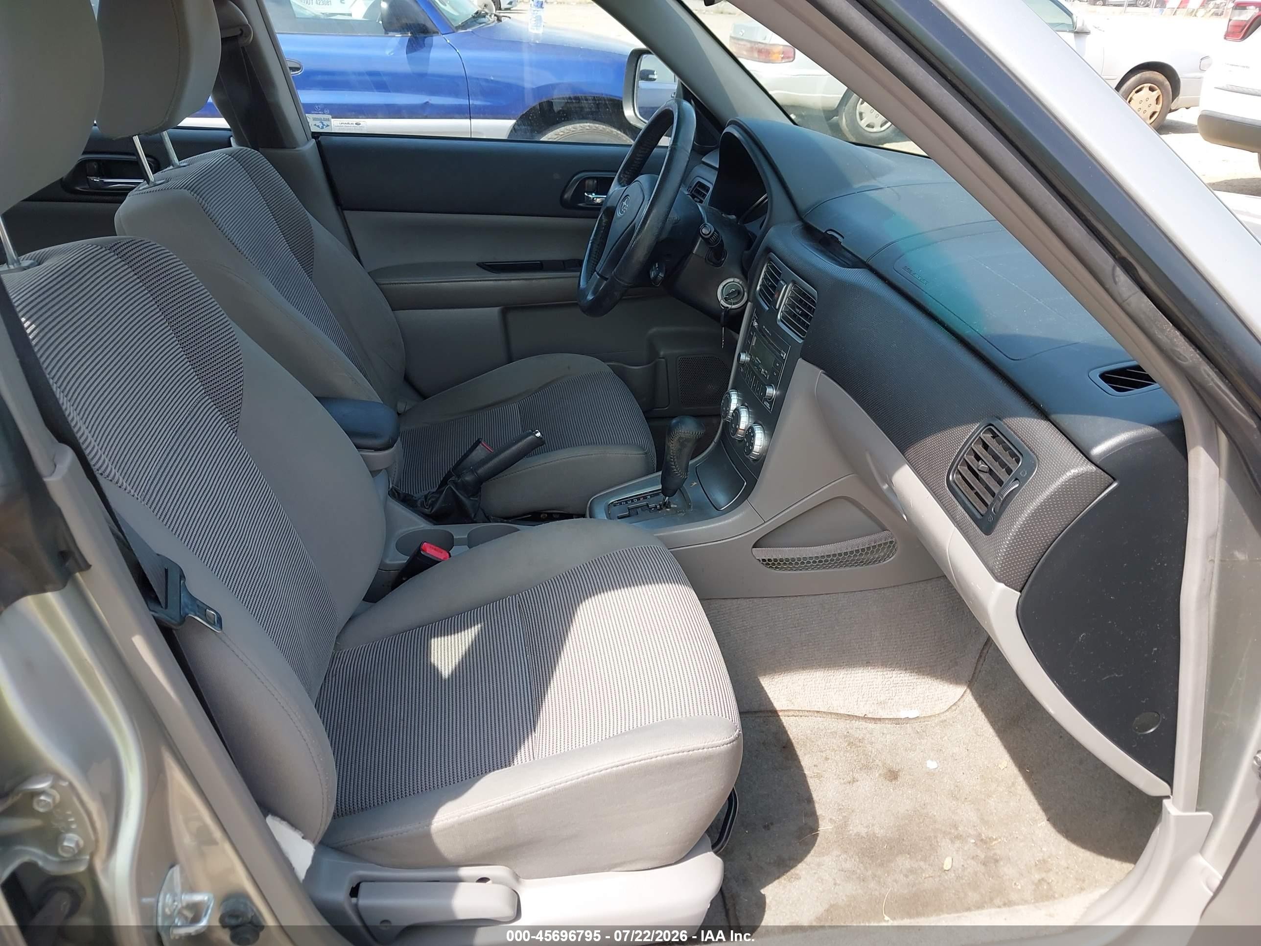 2007 Subaru Forester 2.5x Silver vin: JF1SG65627H740929