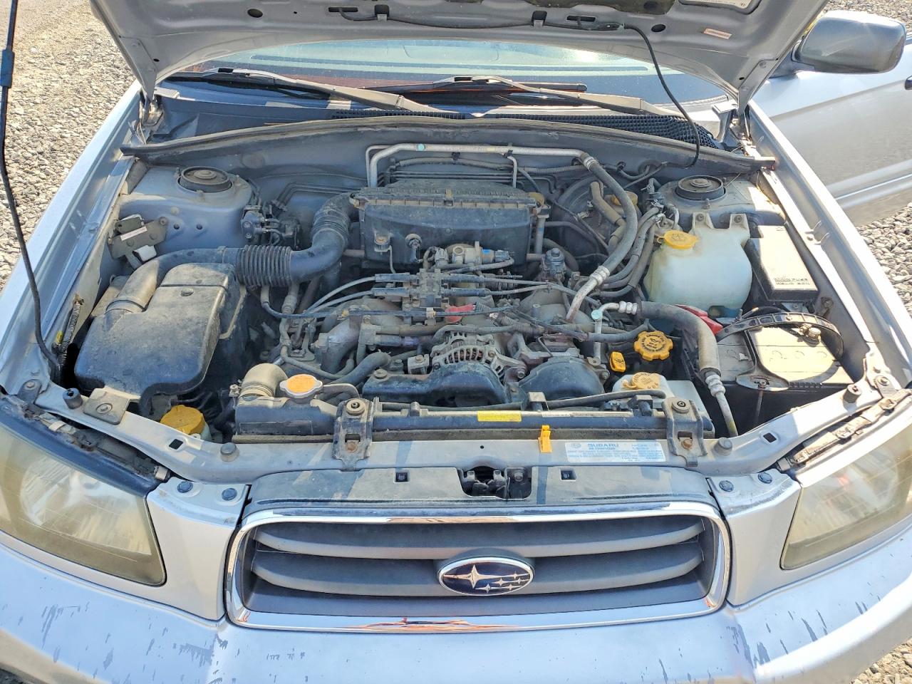 2004 Subaru Forester 2.5xs Silver vin: JF1SG65634G711313